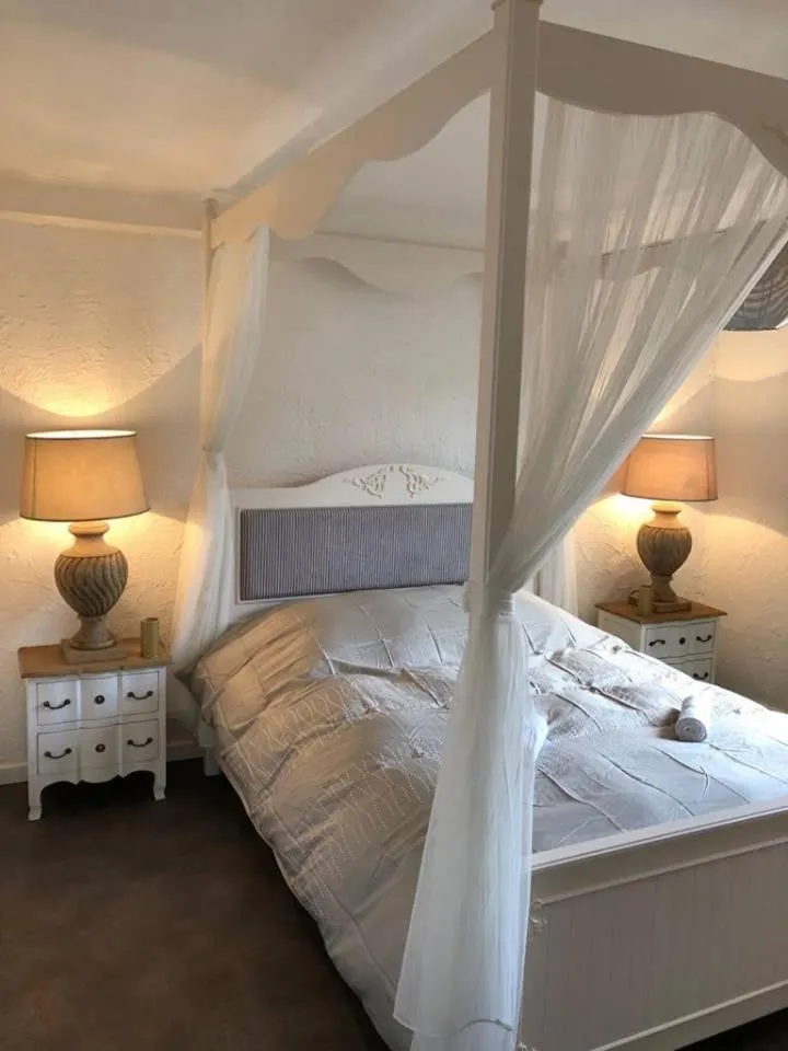 Bed in Suites Residences Spa