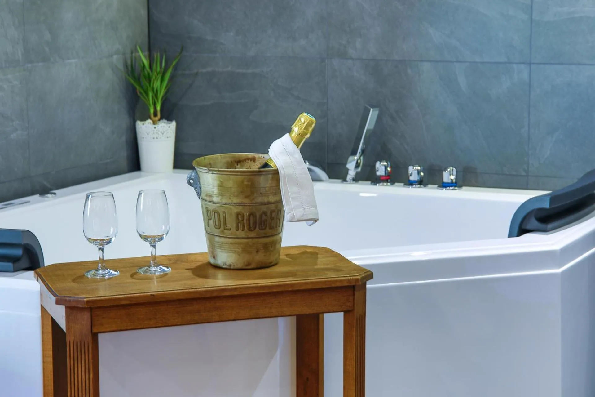 Bathroom in Suites Residences Spa