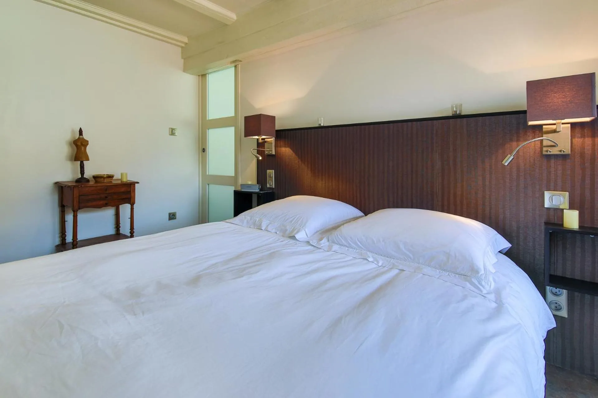 Bed in Suites Residences Spa