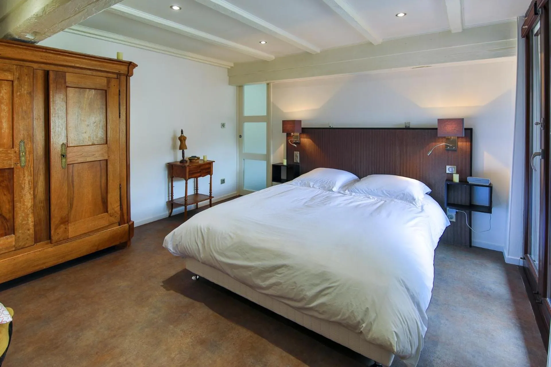 Bed in Suites Residences Spa