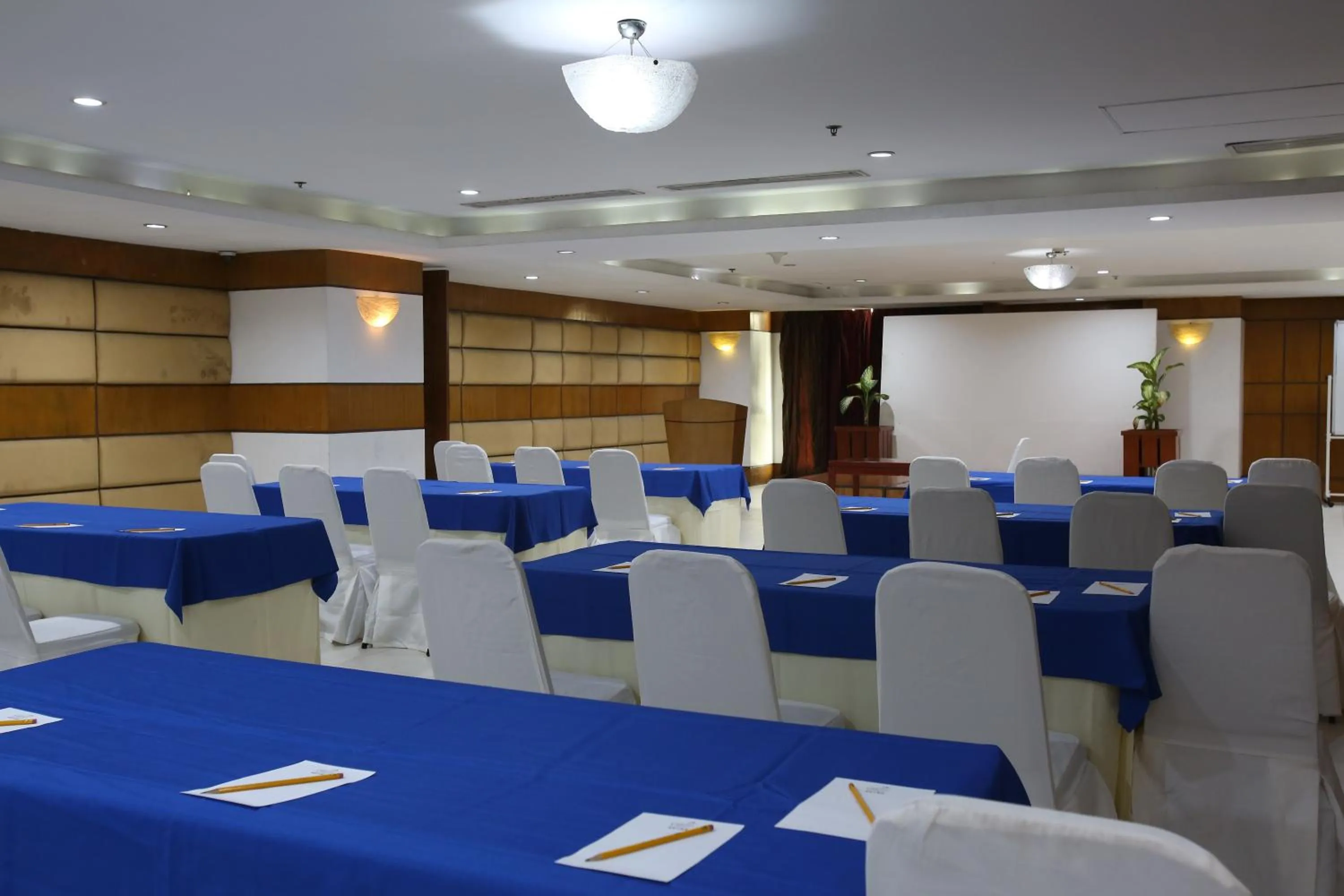 Banquet/Function facilities in Crown Regency Hotel & Towers