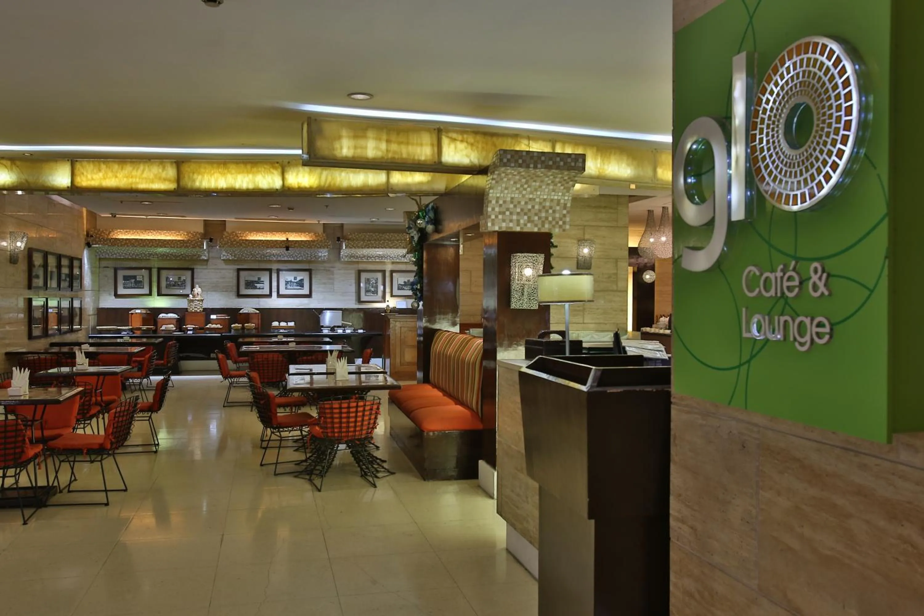 Dining area in Crown Regency Hotel & Towers