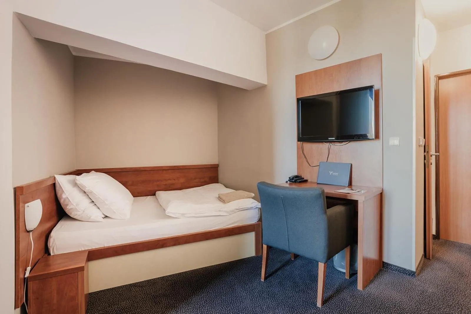 Standard Twin Room with Wellness Access - single occupancy in Atrium Hotel - Family friendly