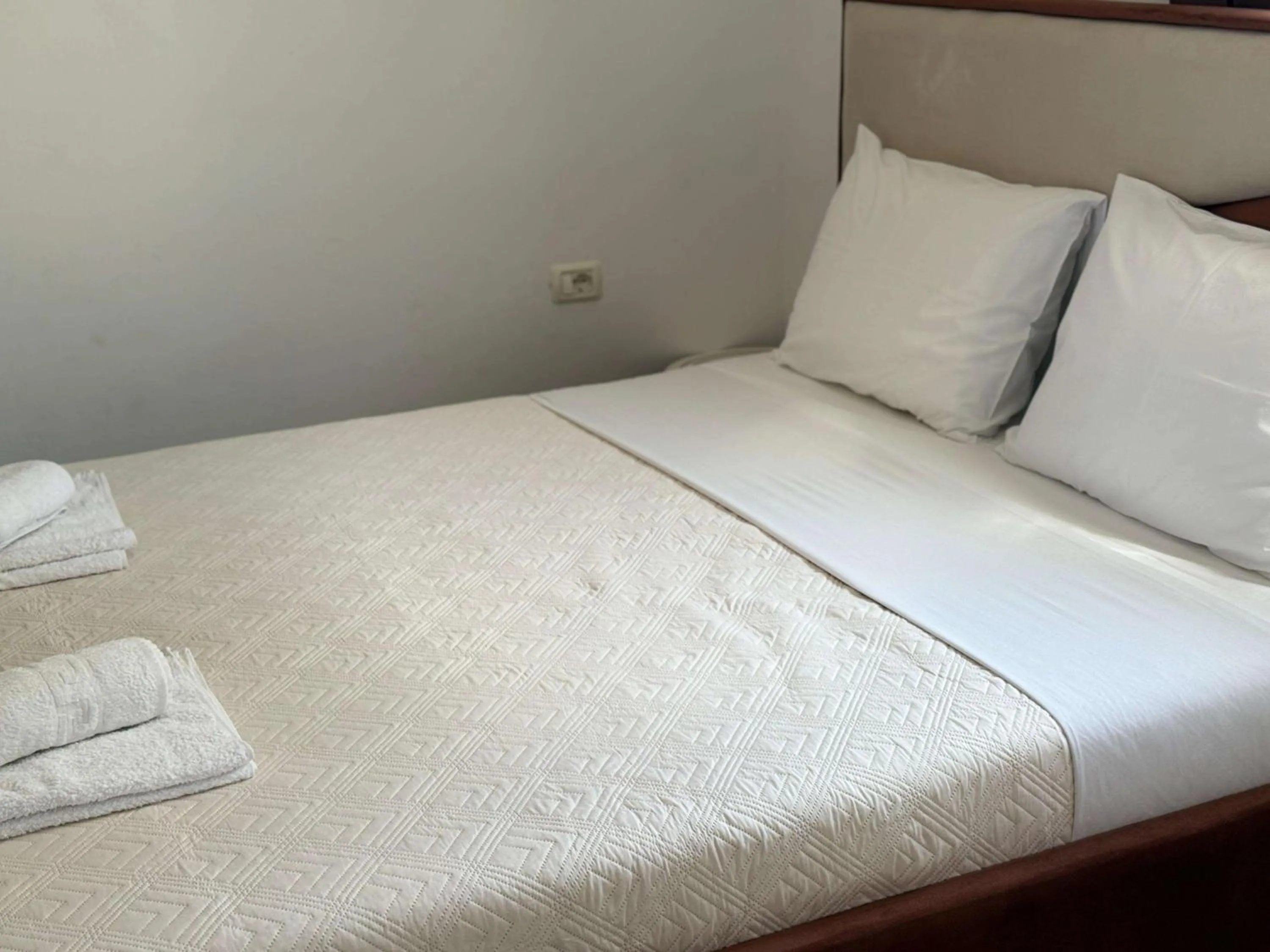 Bed in Vila Bilali