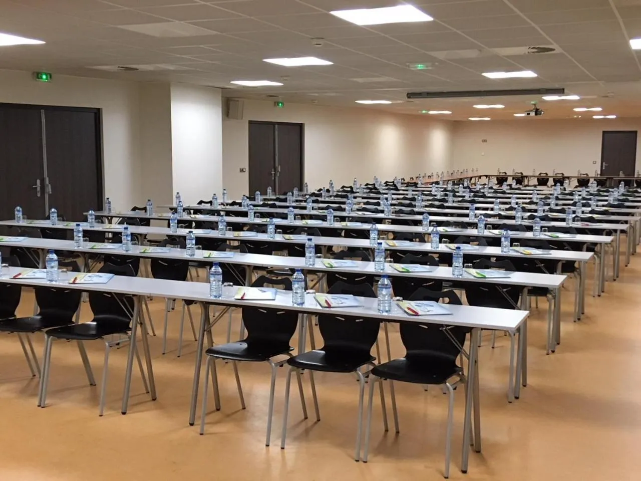 Meeting/conference room in Auberge de jeunesse L'Escale