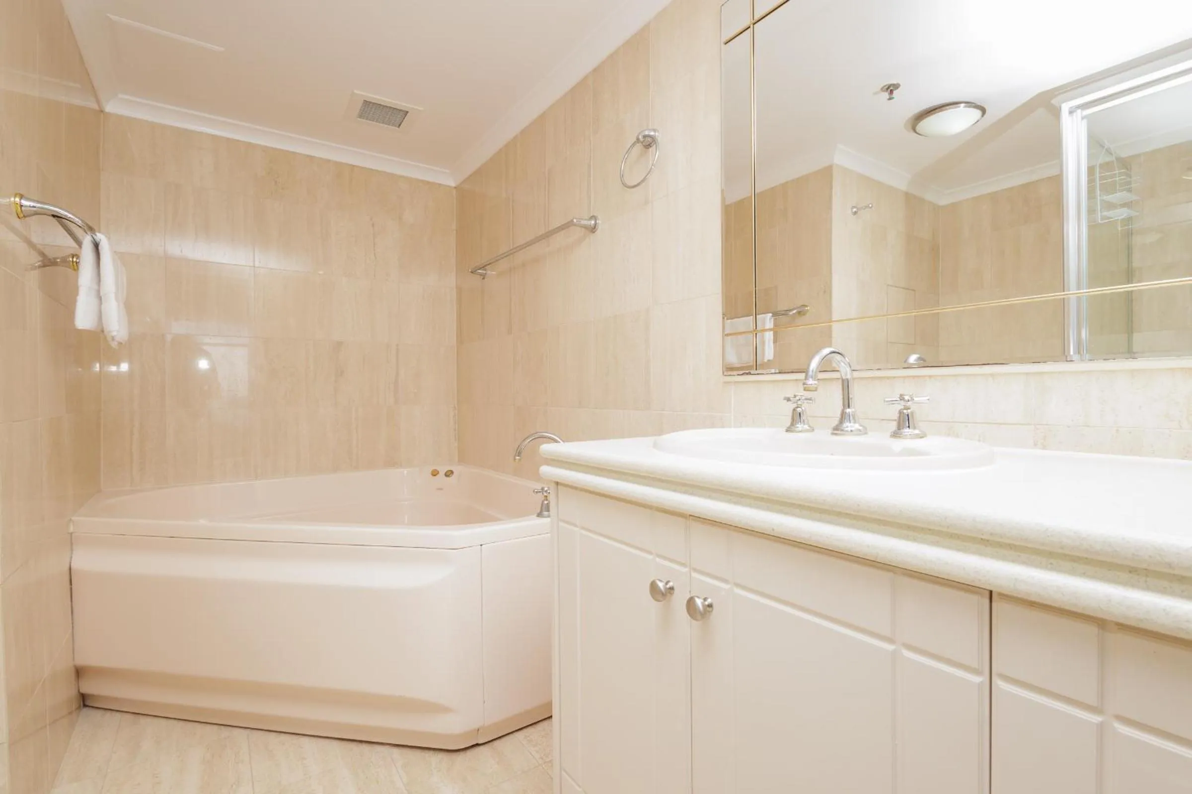 Burleigh Surf Apartments