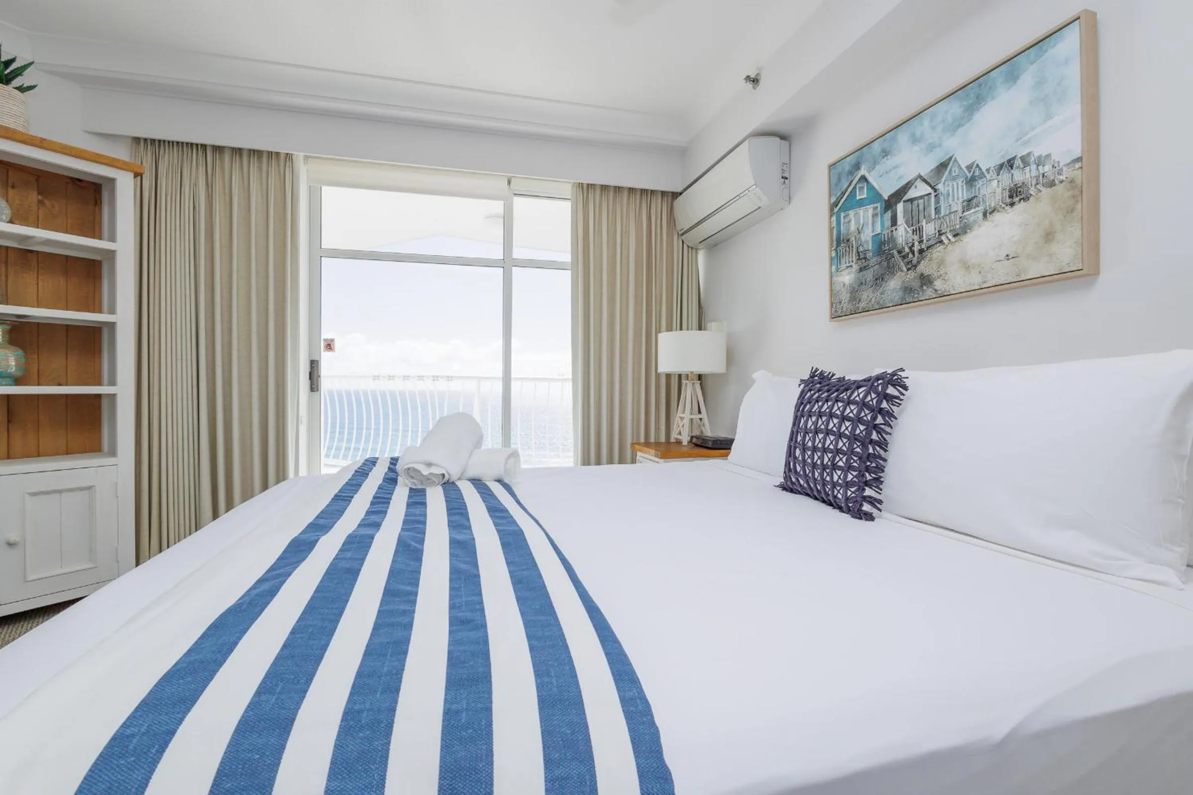 Bed in Burleigh Surf Apartments