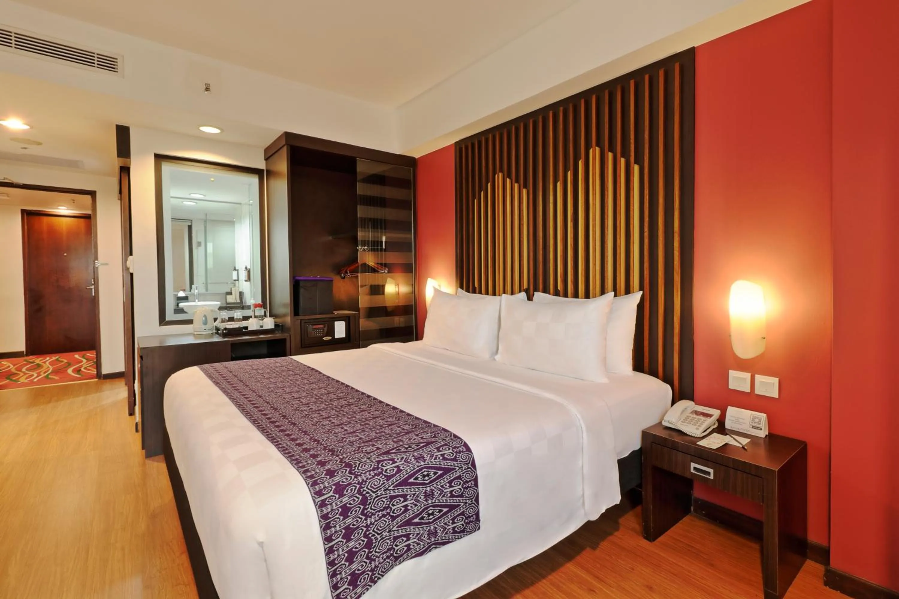 Bed in Mercure Pontianak City Center