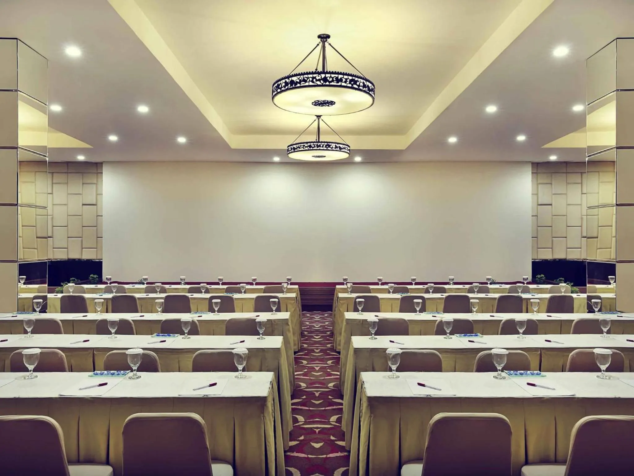 Meeting/conference room in Mercure Pontianak City Center