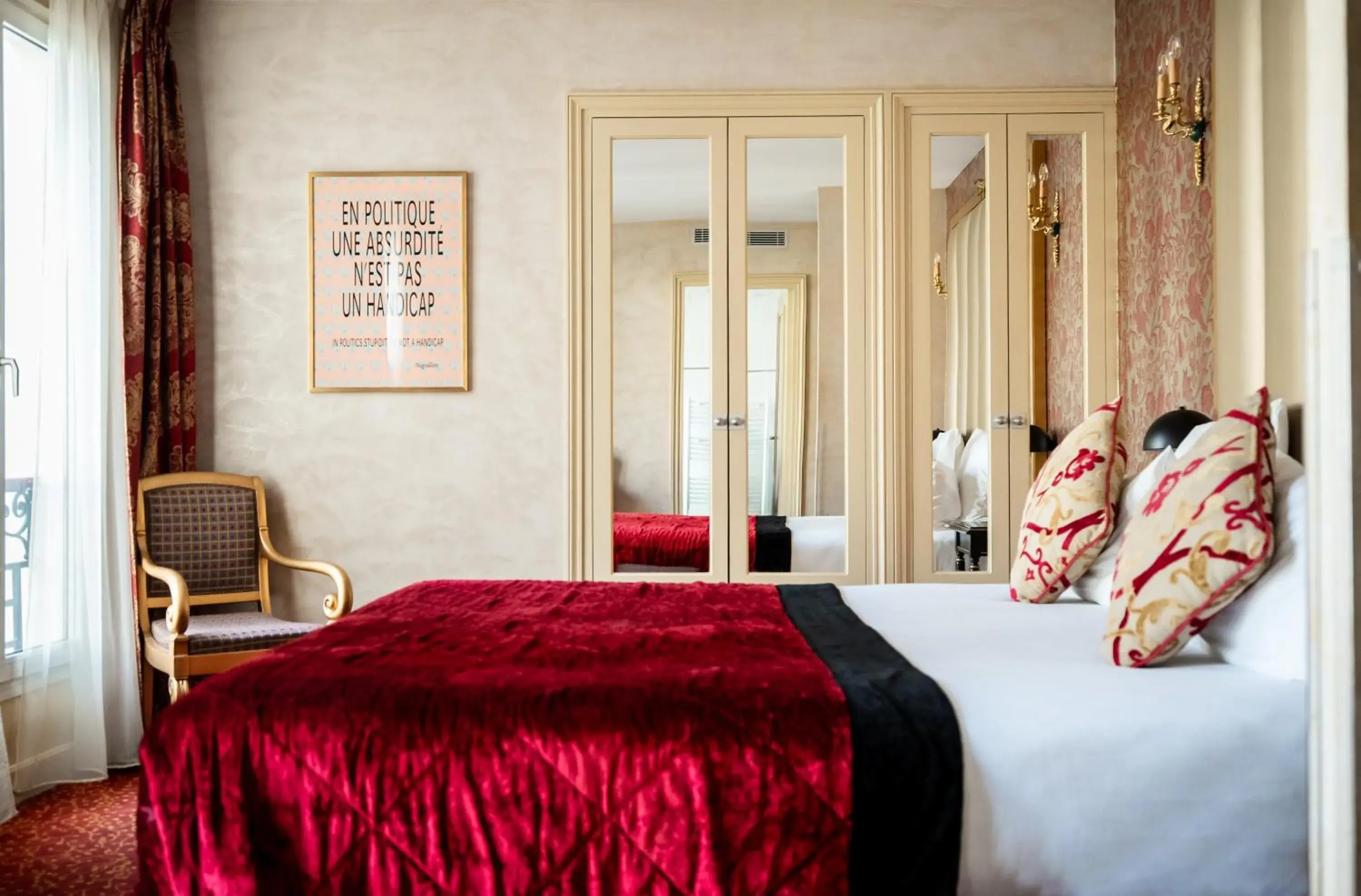 Deluxe King Room in Hotel de L'Empereur by Malone Deluxe King Room in Hotel de L'Empereur by Malone