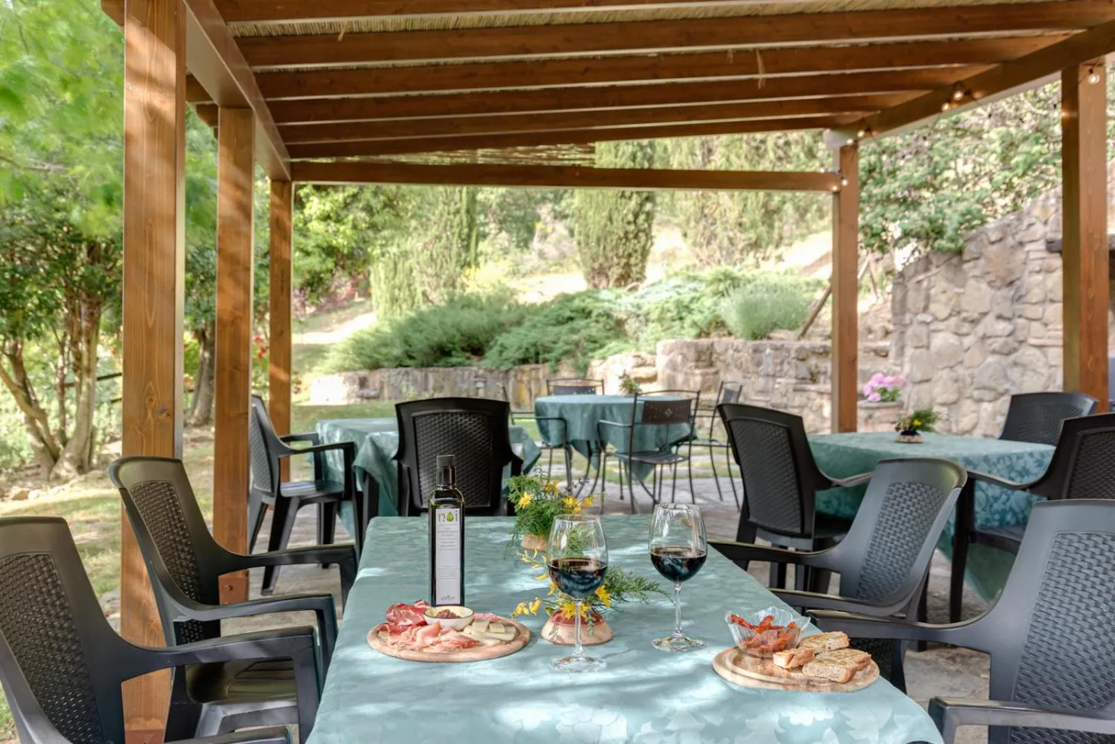 Food and drinks in Le Terre Di Isa
