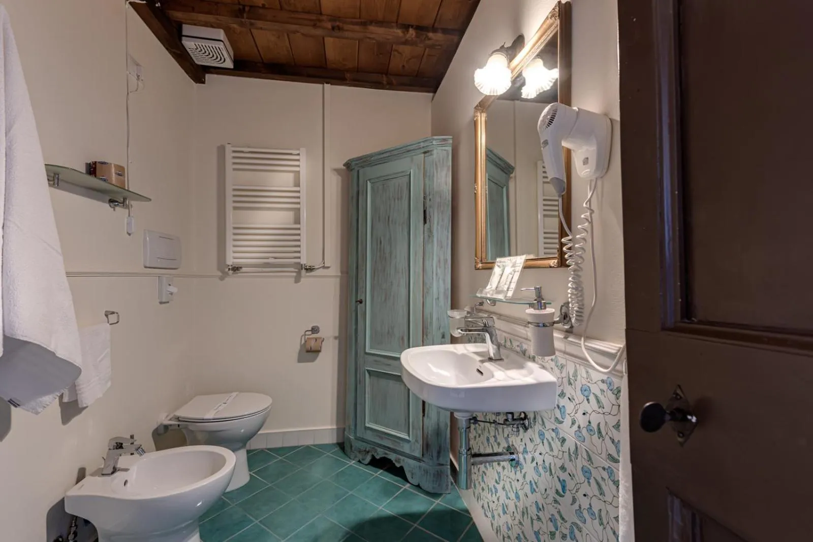 Shower in Le Terre Di Isa