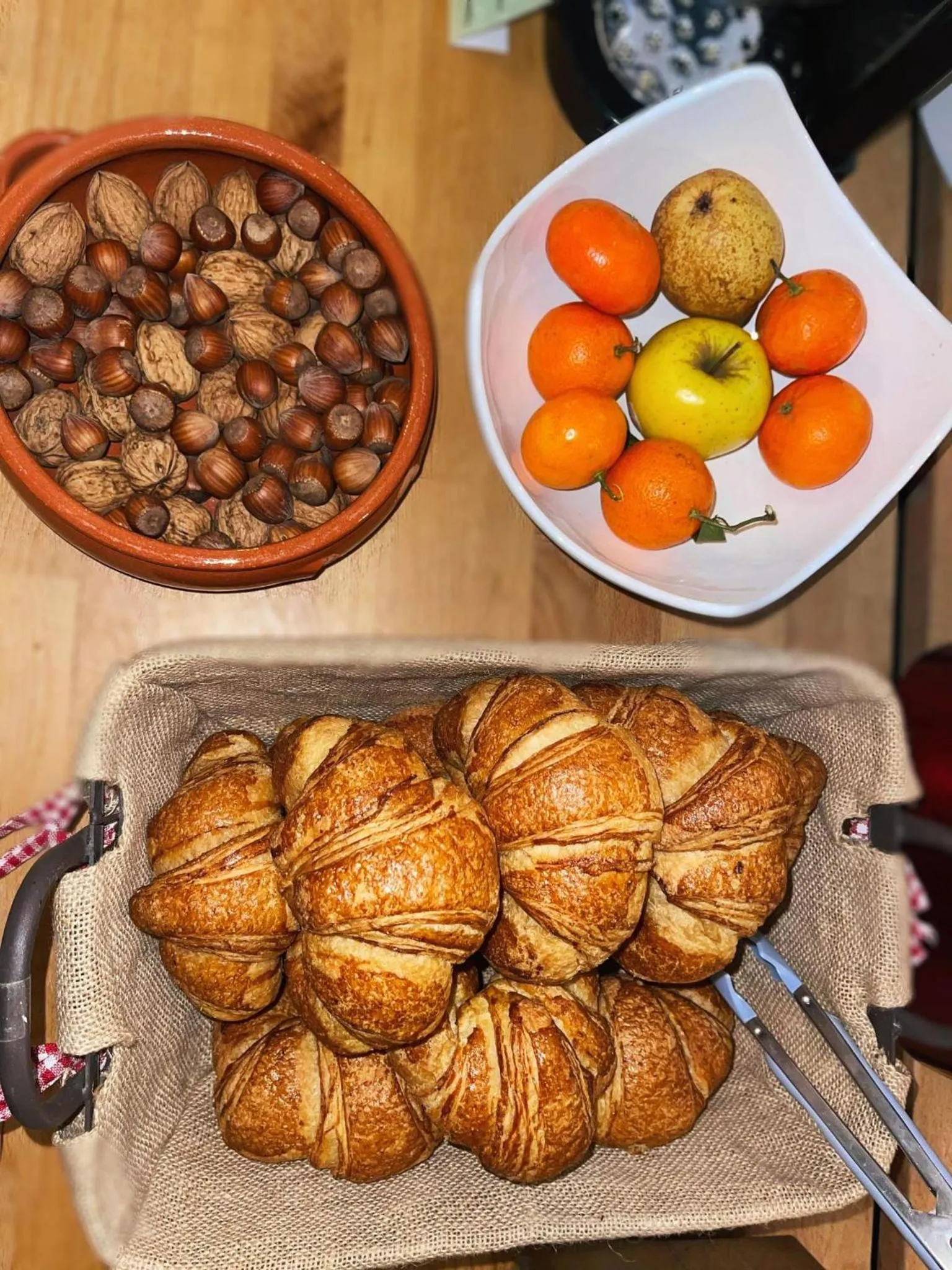 Buffet breakfast in Le Central Hôtel-Bar