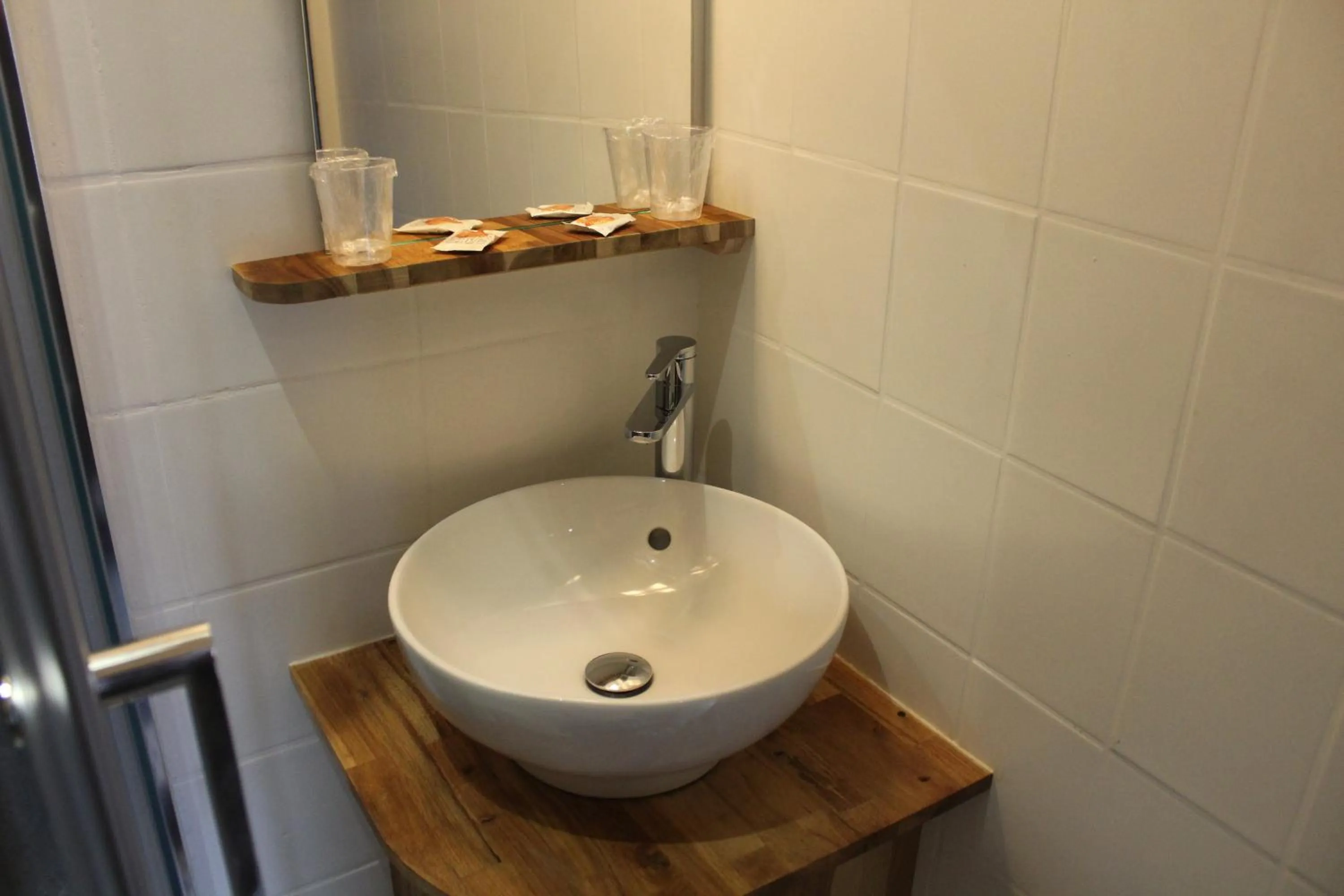 Bathroom in Le Central Hôtel-Bar