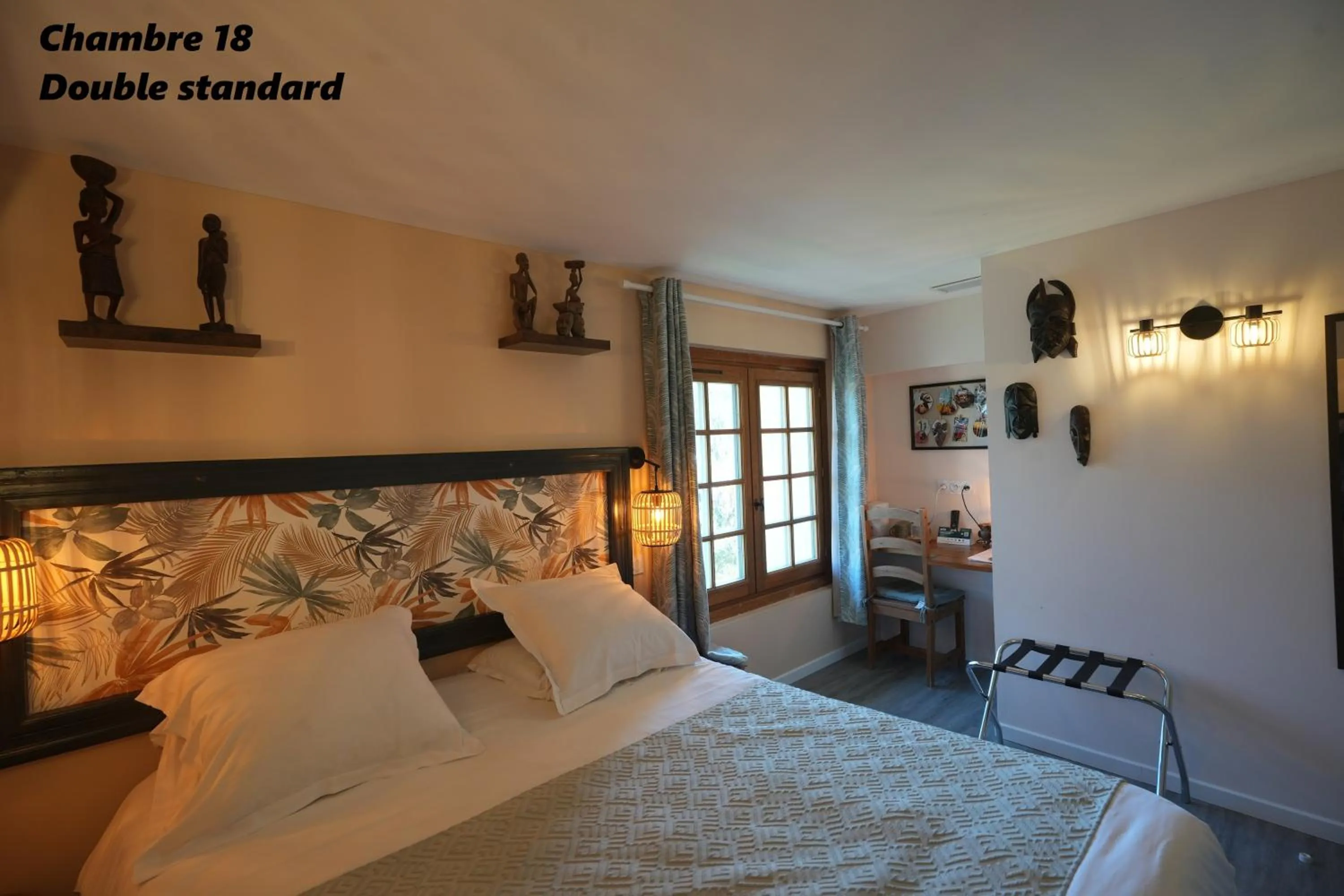 Bed in Logis Domaine de Peyrolade