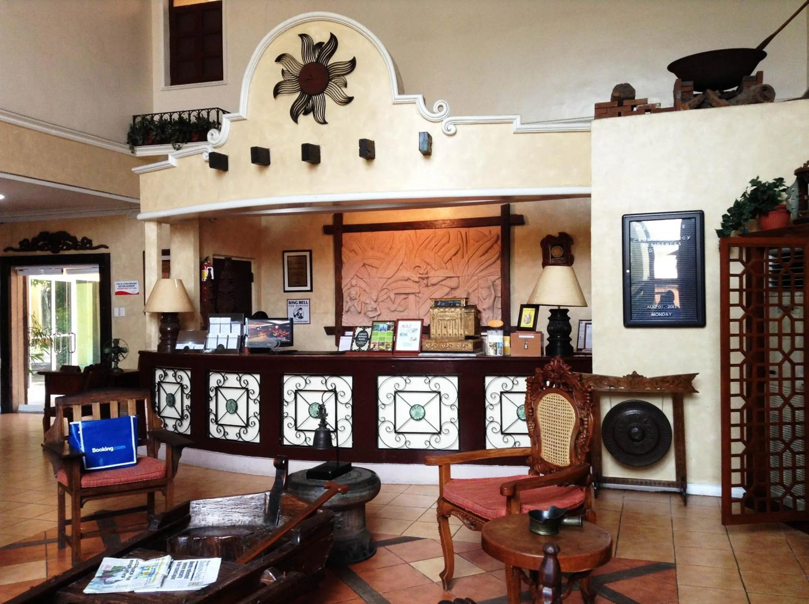 Lobby or reception in Crown Regency Residences Davao