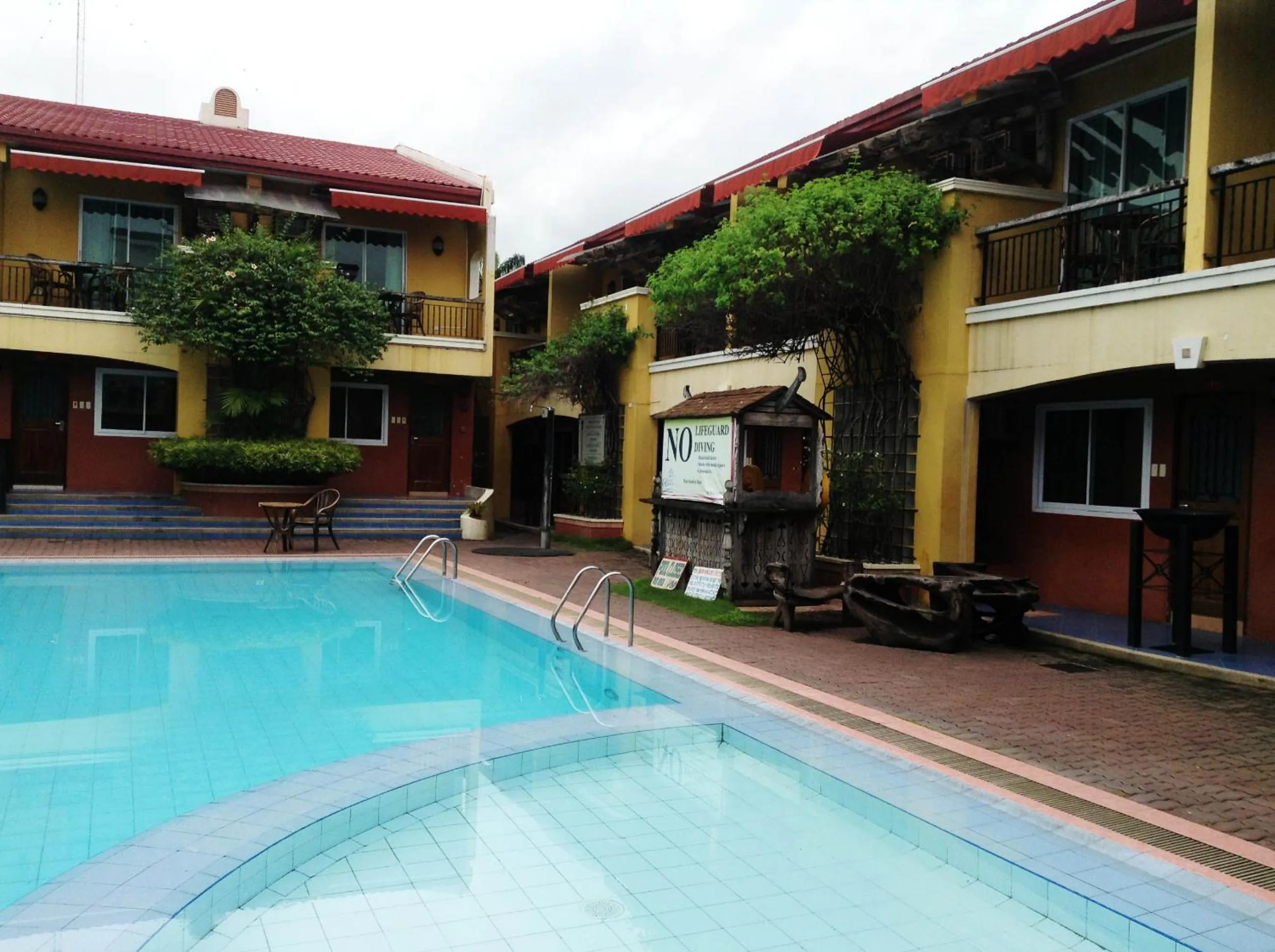 Swimming pool in Crown Regency Residences Davao