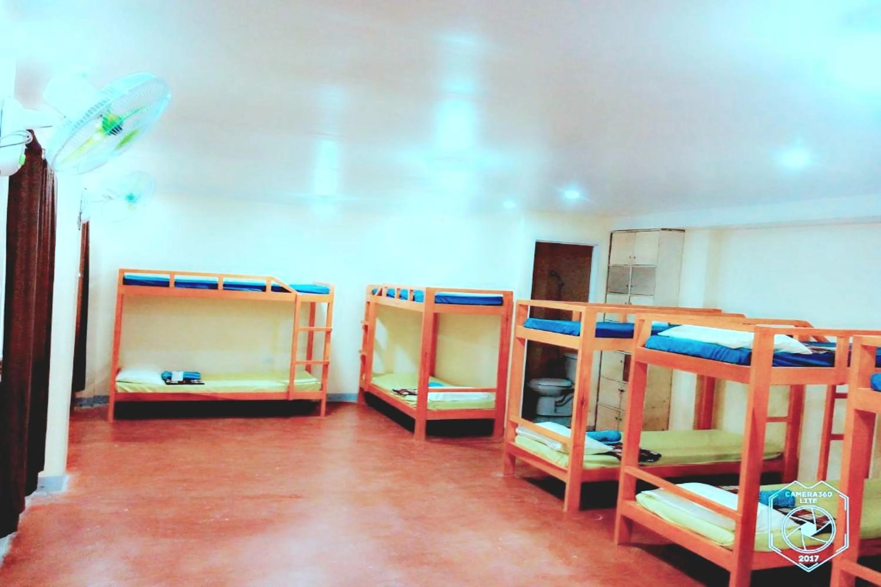 Bed in Angler's Hub & Resort Oslob