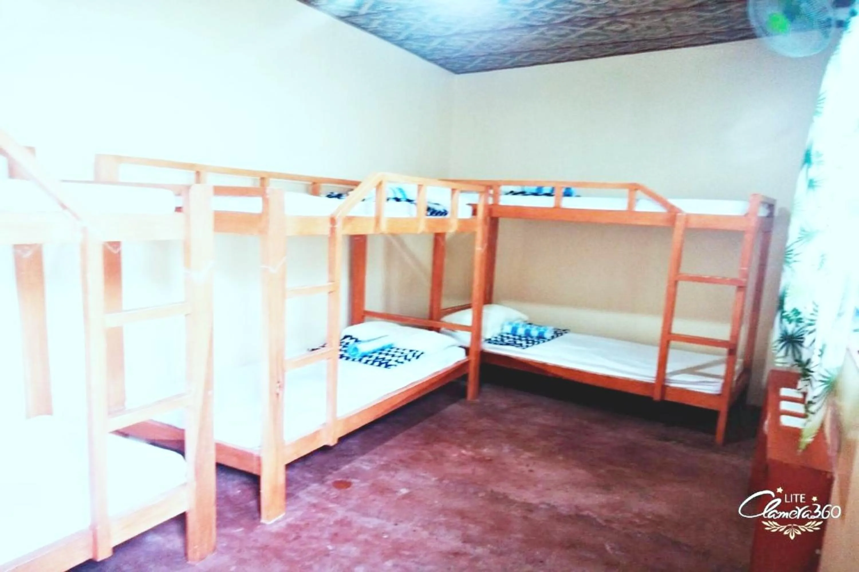 Bed in Angler's Hub & Resort Oslob