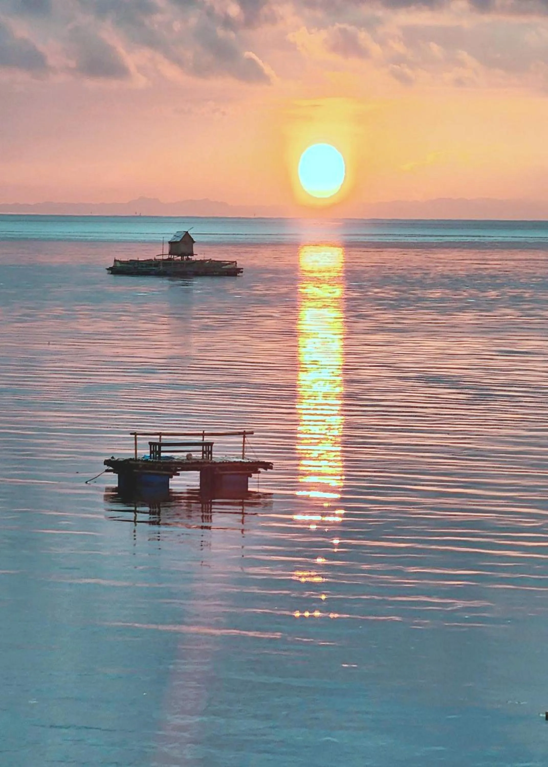 Beach in Angler's Hub & Resort Oslob