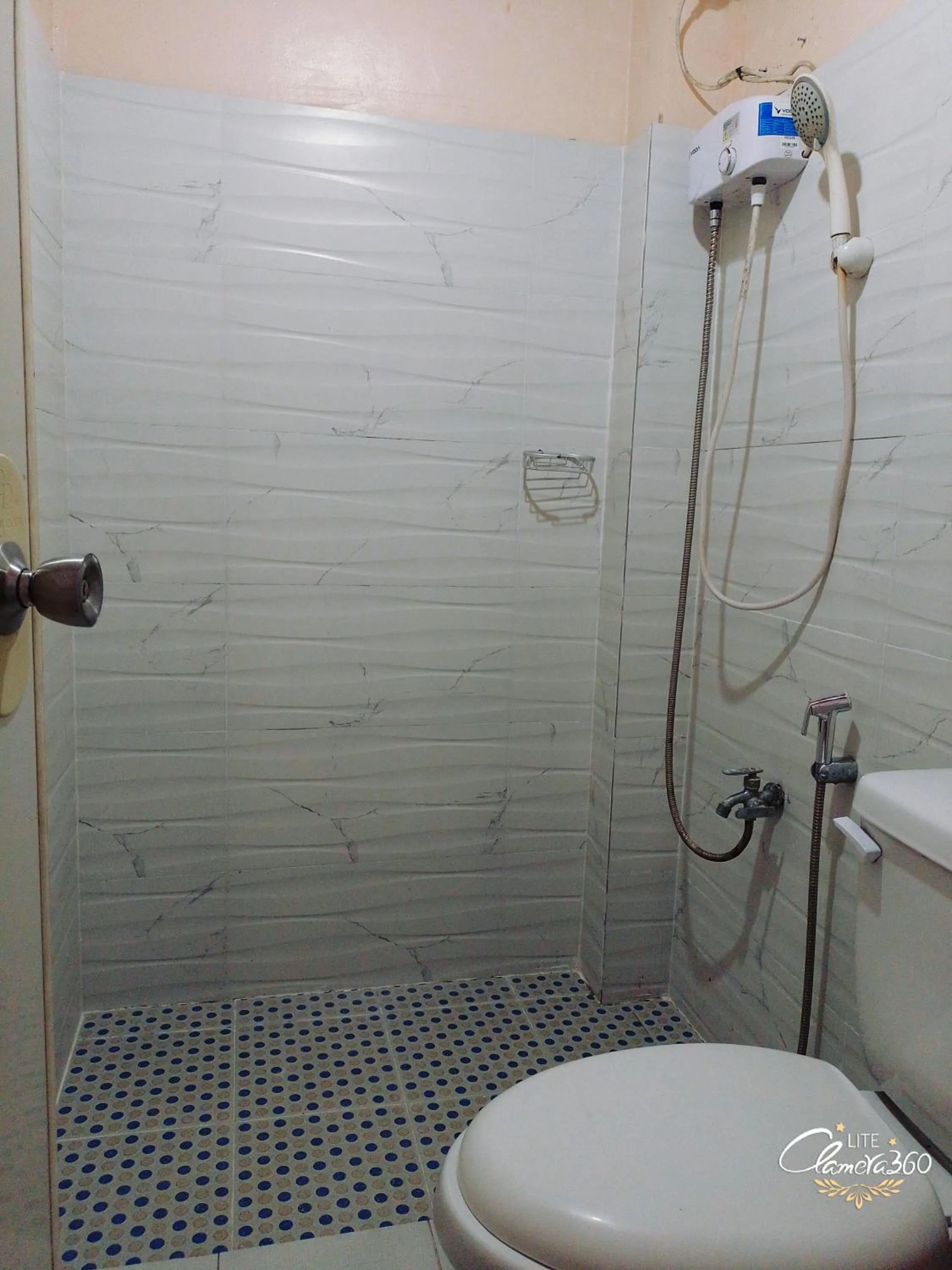 Angler's Hub & Resort Oslob