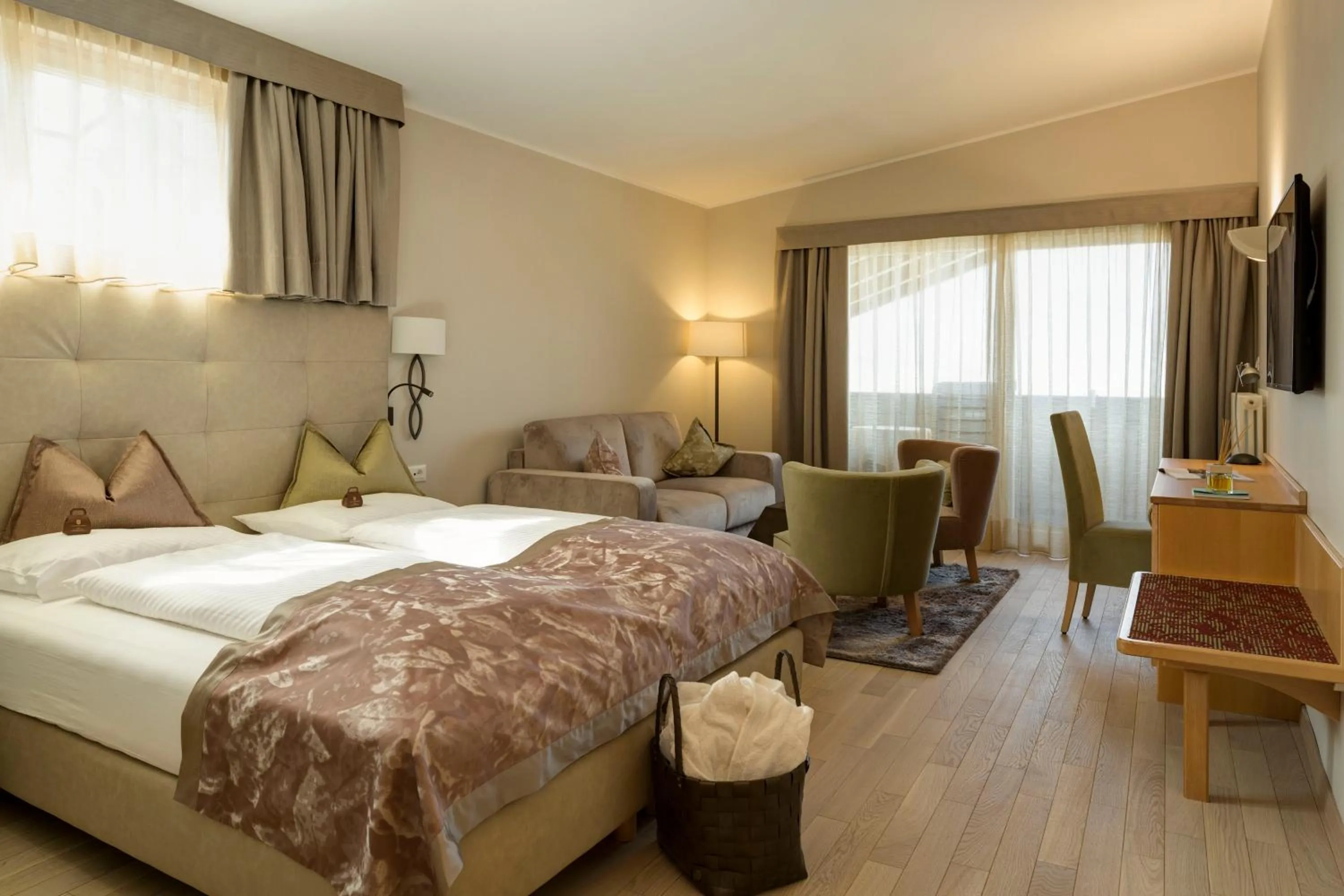 Photo of the whole room, Bed in Hotel Burggräflerhof