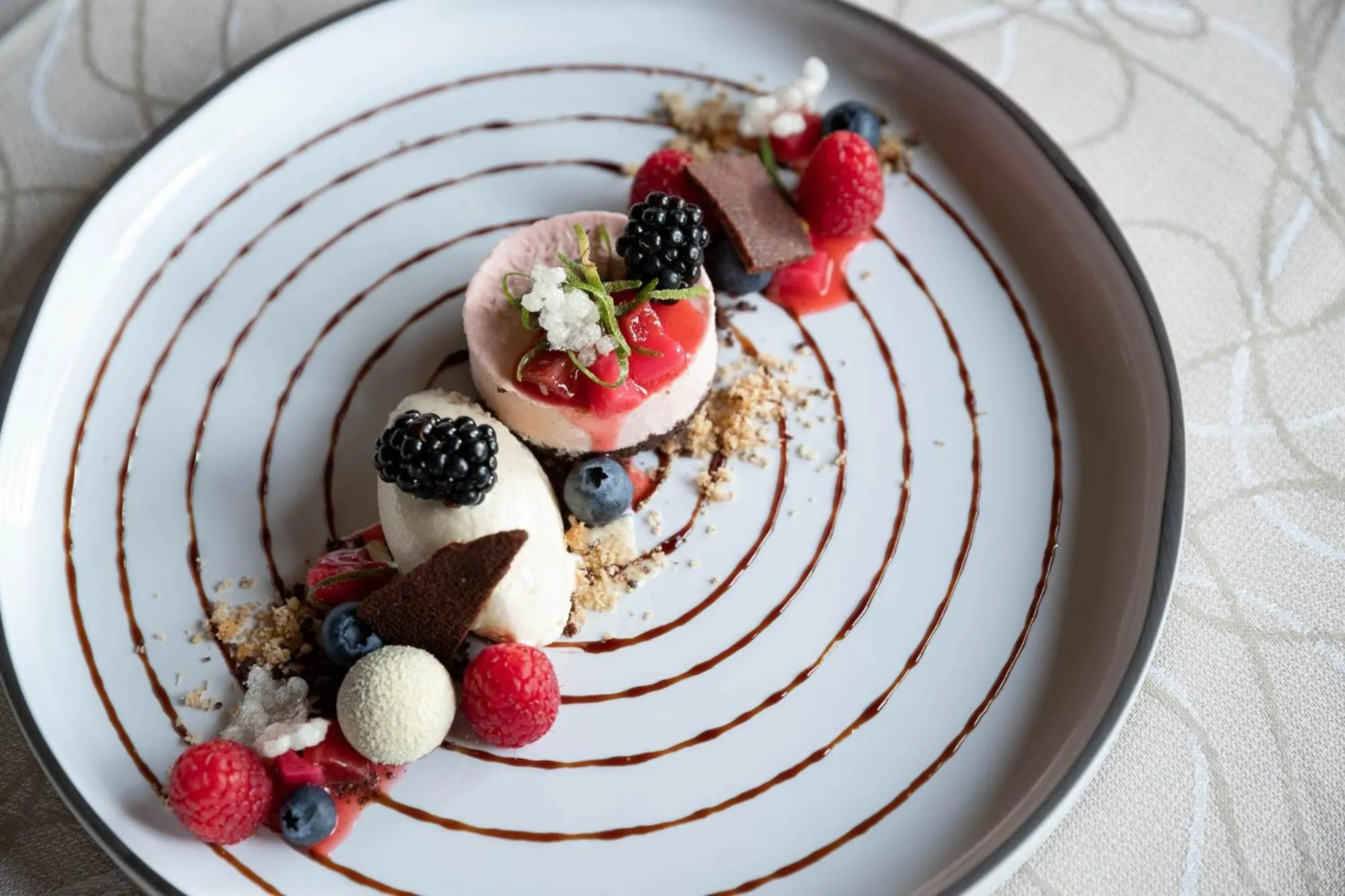 Restaurant/places to eat in Hotel Burggräflerhof