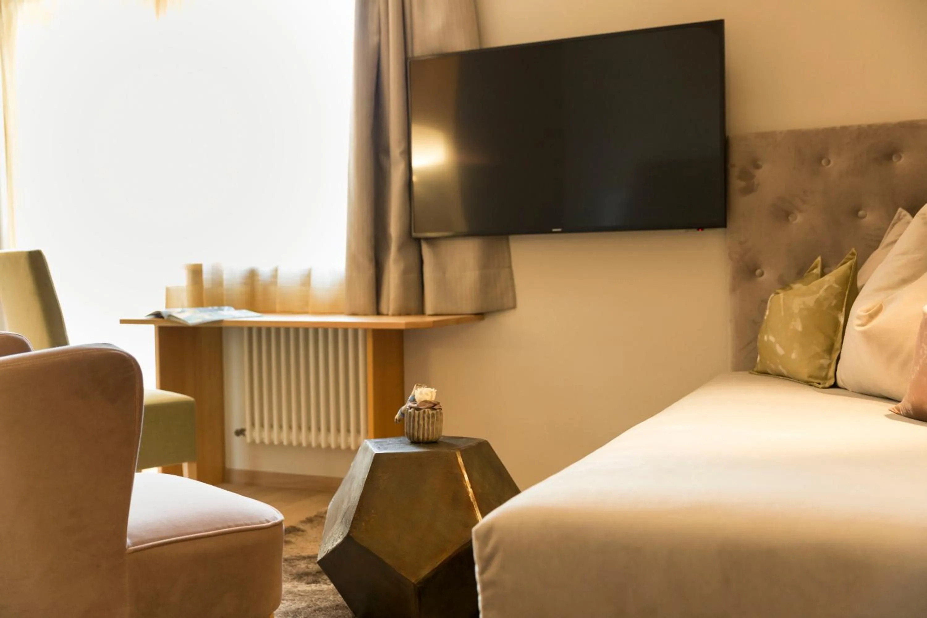 Photo of the whole room, Bed in Hotel Burggräflerhof