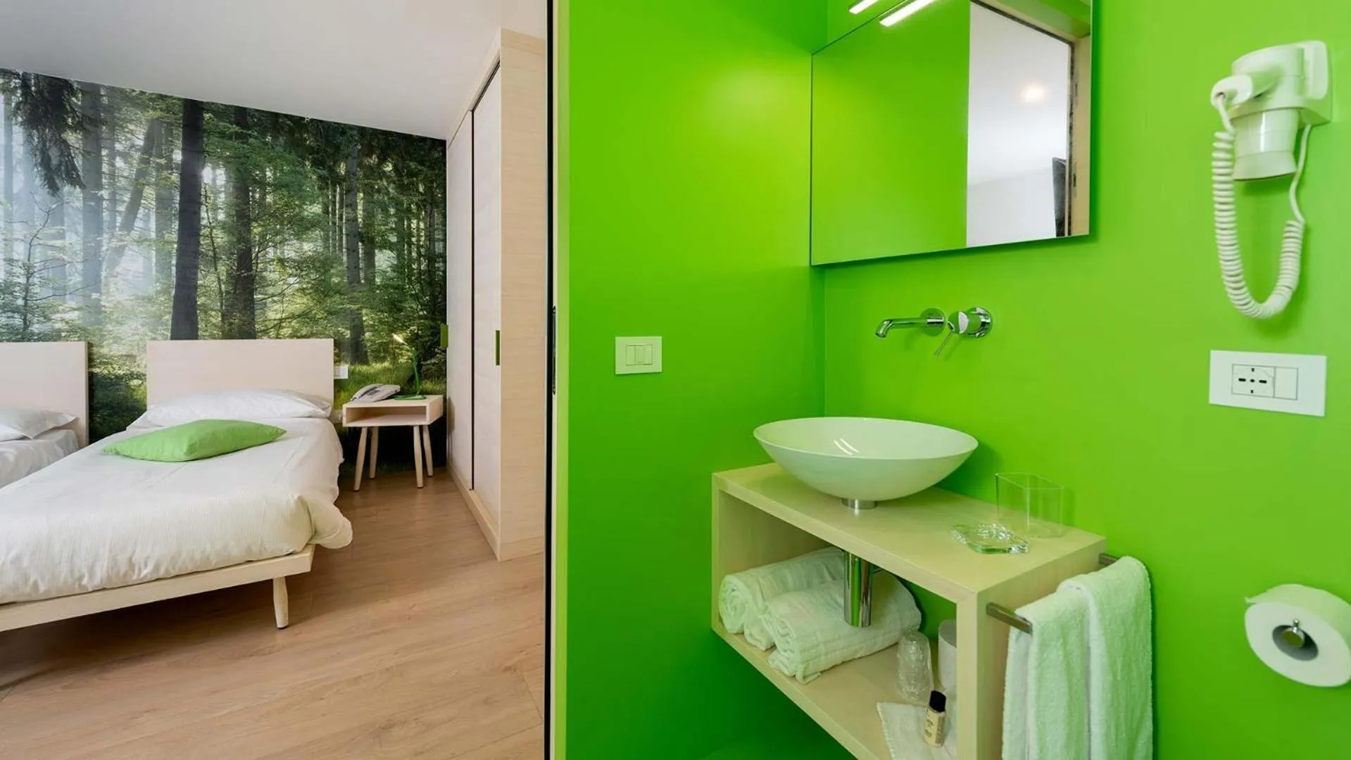 Bathroom, Bed in Hotel B&B Andreas