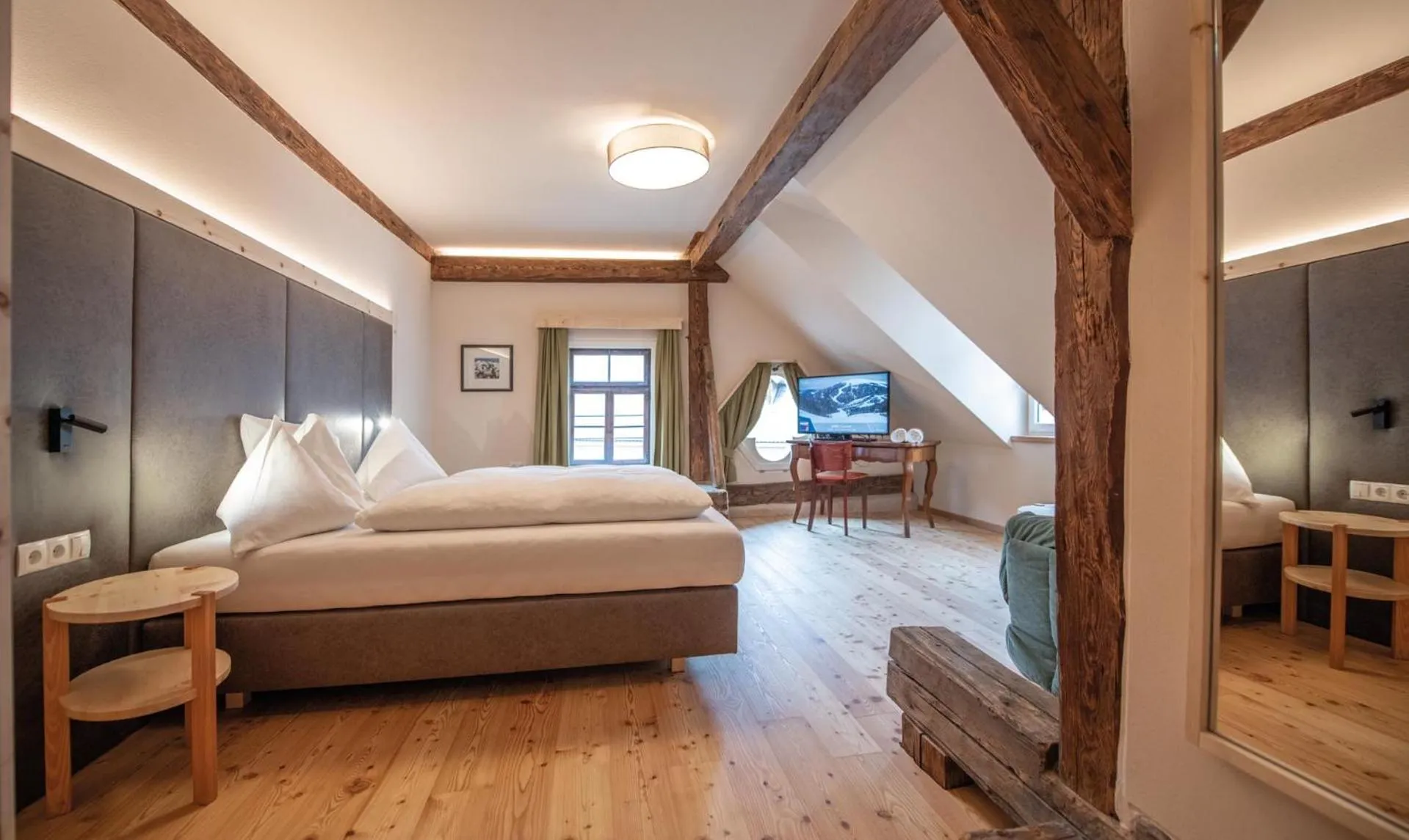 Bedroom, Bed in Hotel Gassenwirt