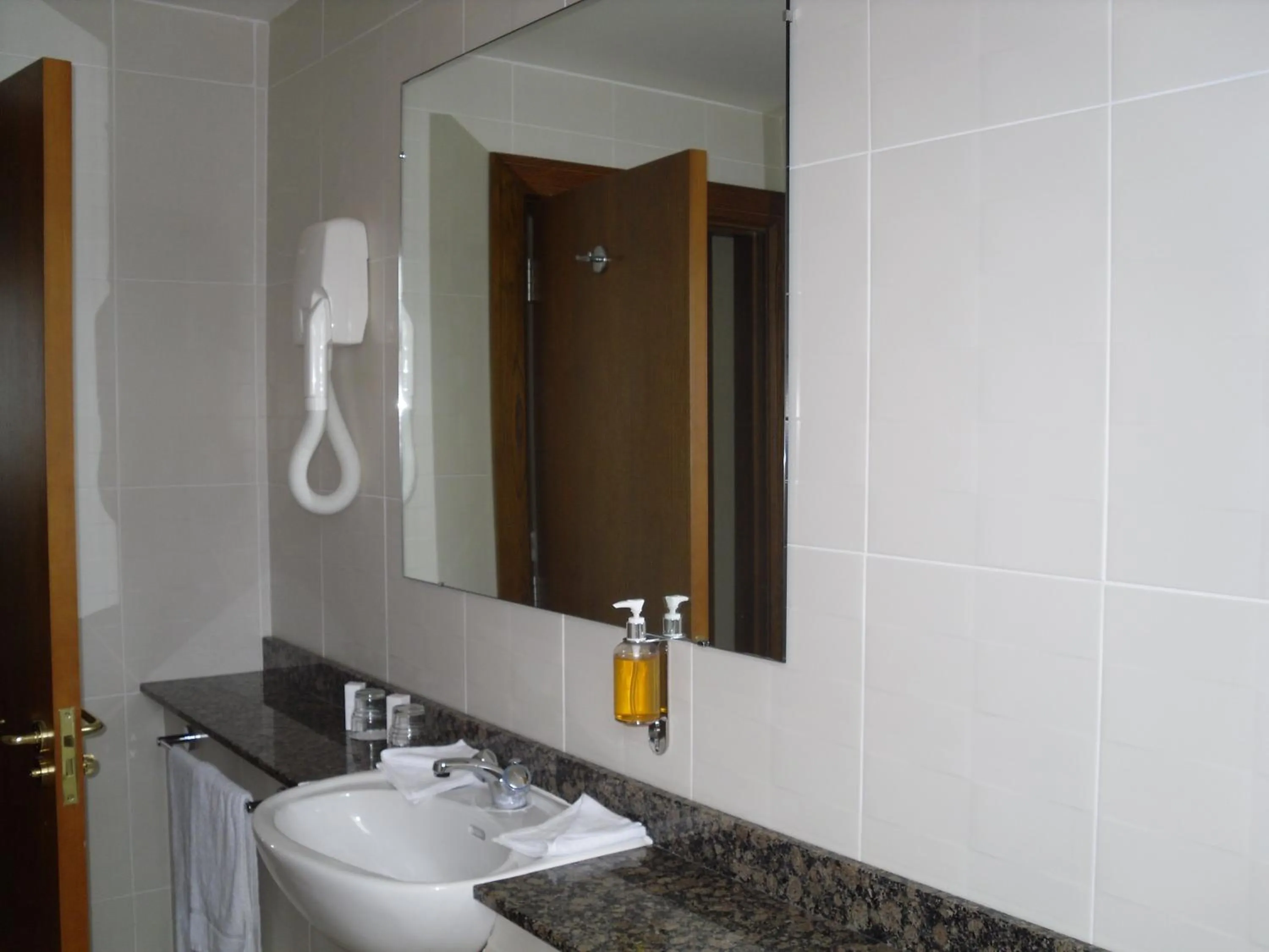 Bathroom in The Horse and Hound Hotel