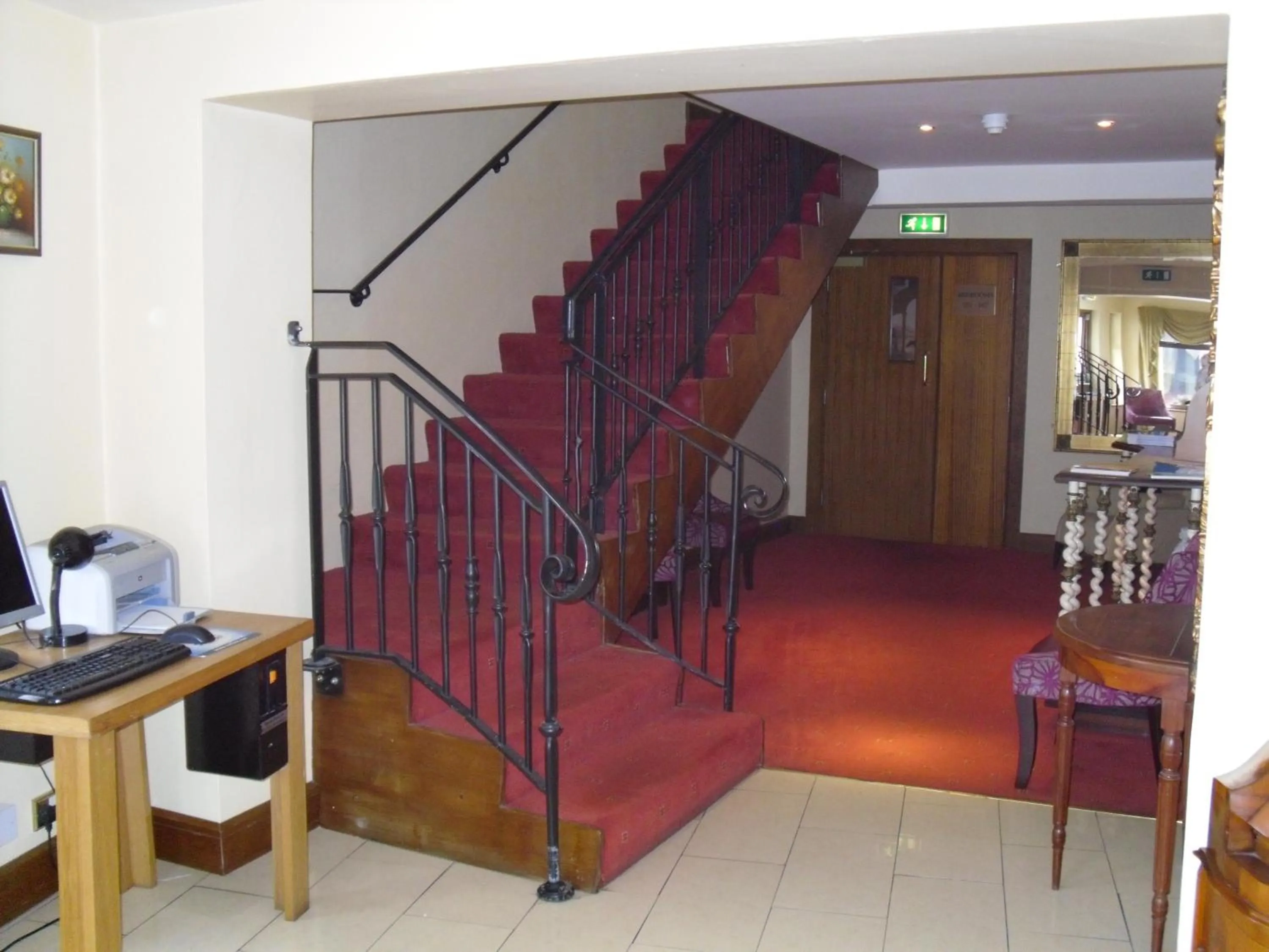 Lobby or reception in The Horse and Hound Hotel