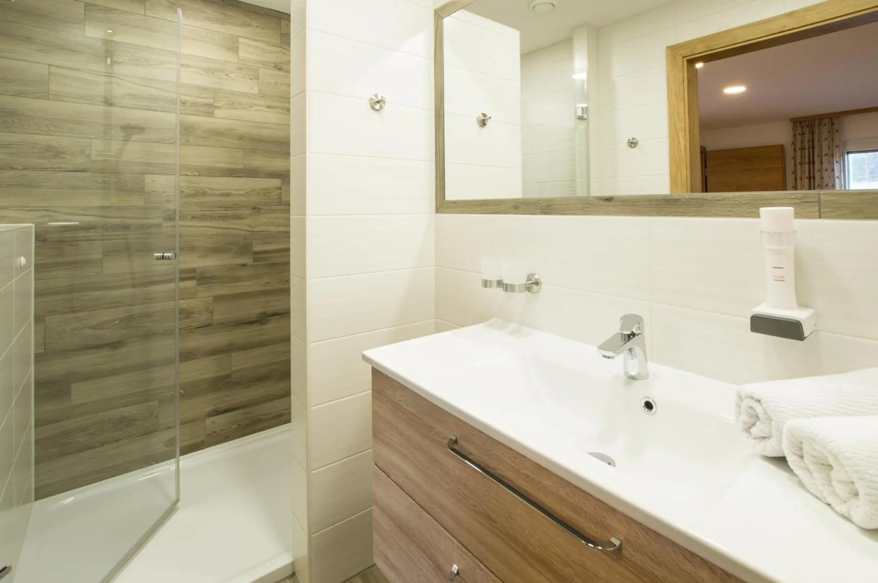 Shower in Ferienhof HINTERSTRASSER