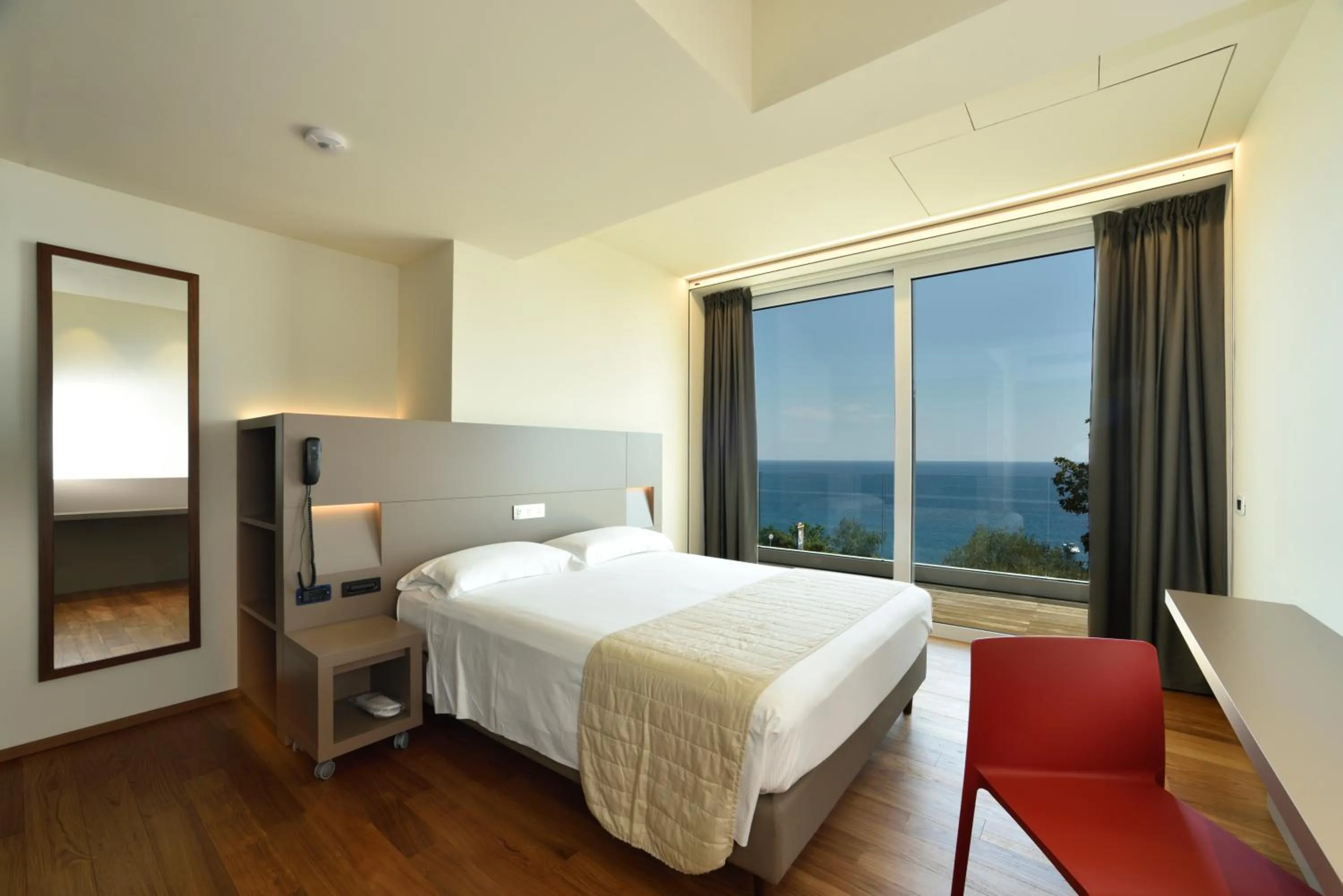 Bedroom, Bed in Hotel Le Roi