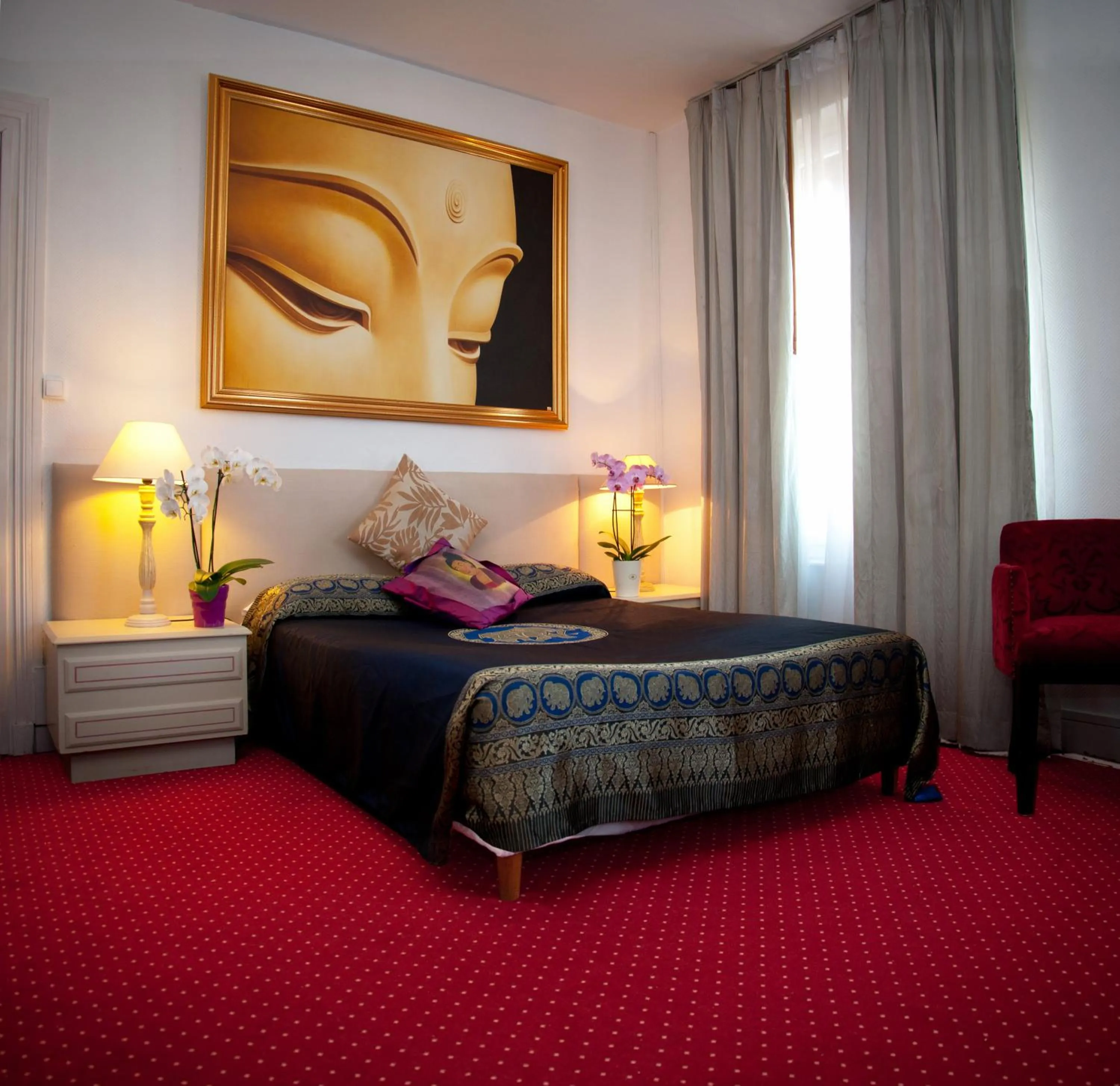 Photo of the whole room in Castel De Siam