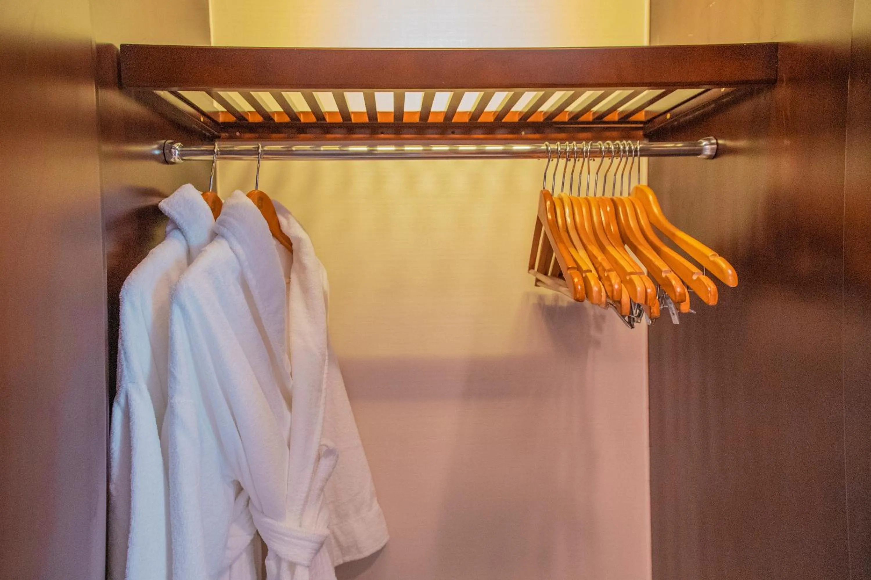 wardrobe in Shangri-La Wuhan