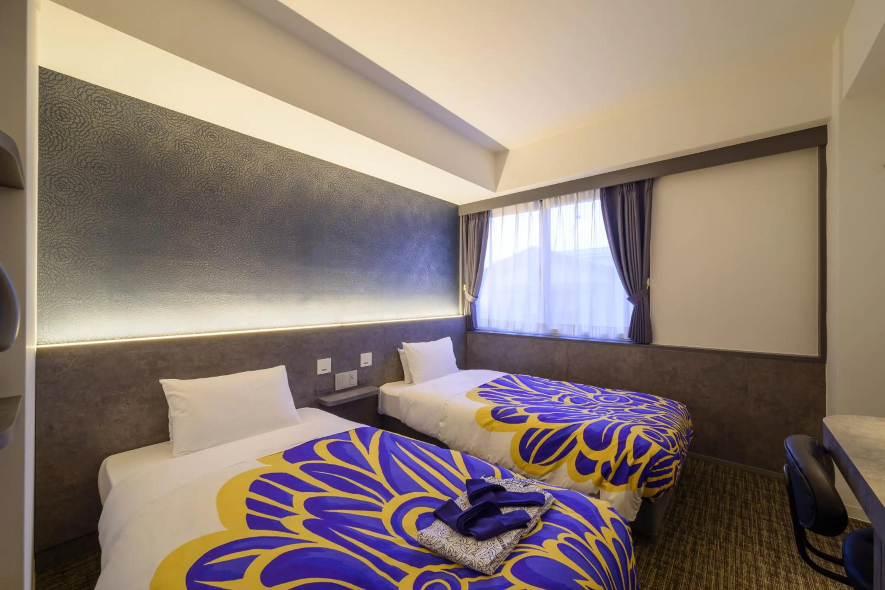 Bedroom, Bed in Kyoto Travellers Inn