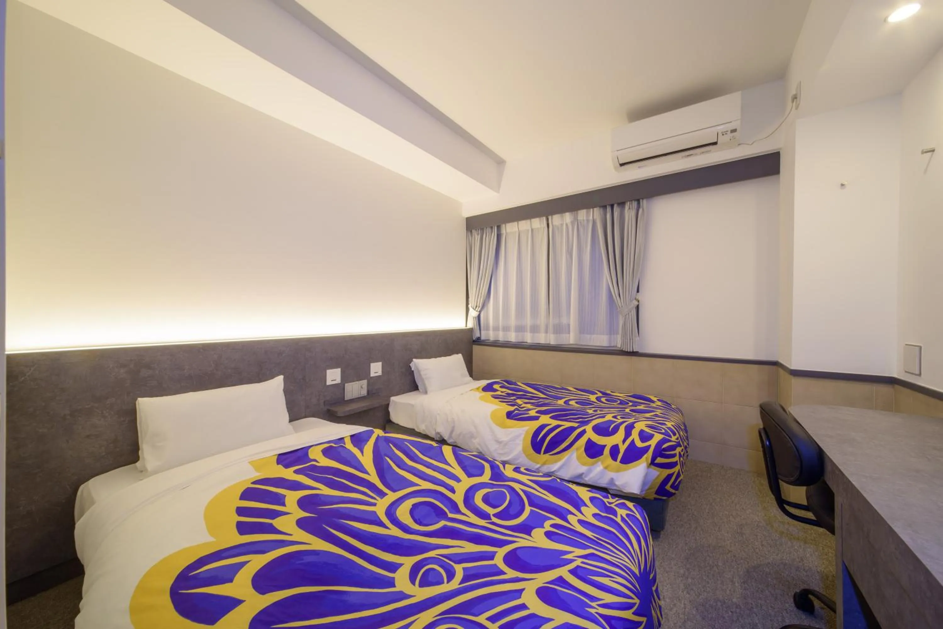 Bedroom, Bed in Kyoto Travellers Inn