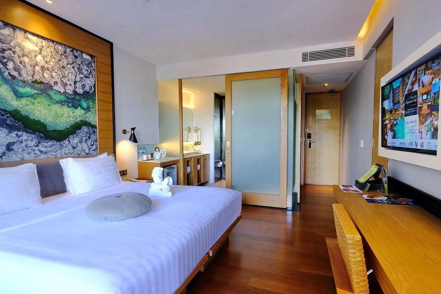 Bed in THE HAVEN Bali Seminyak