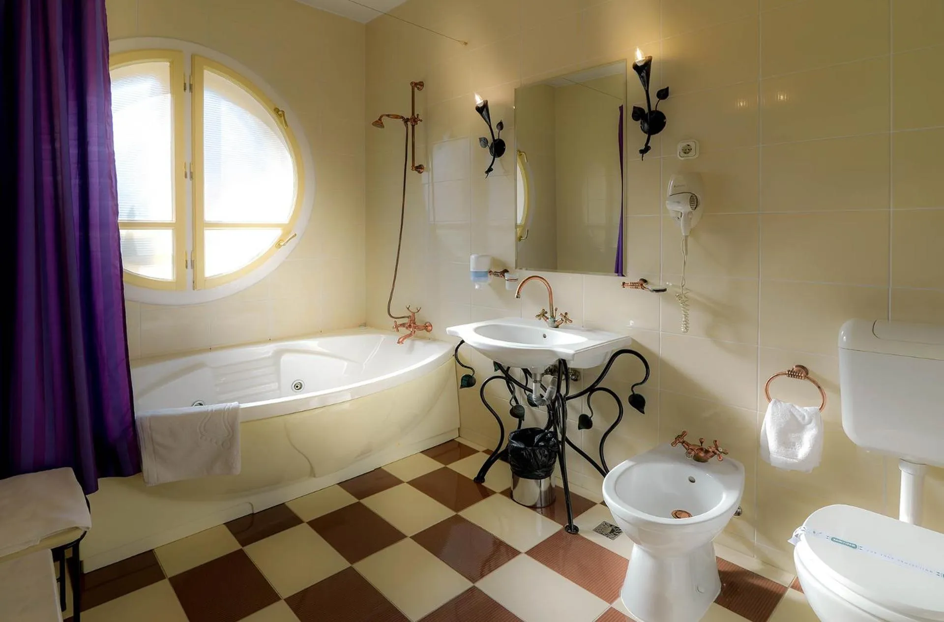 The Elite - Oradea's Legendary Hotel