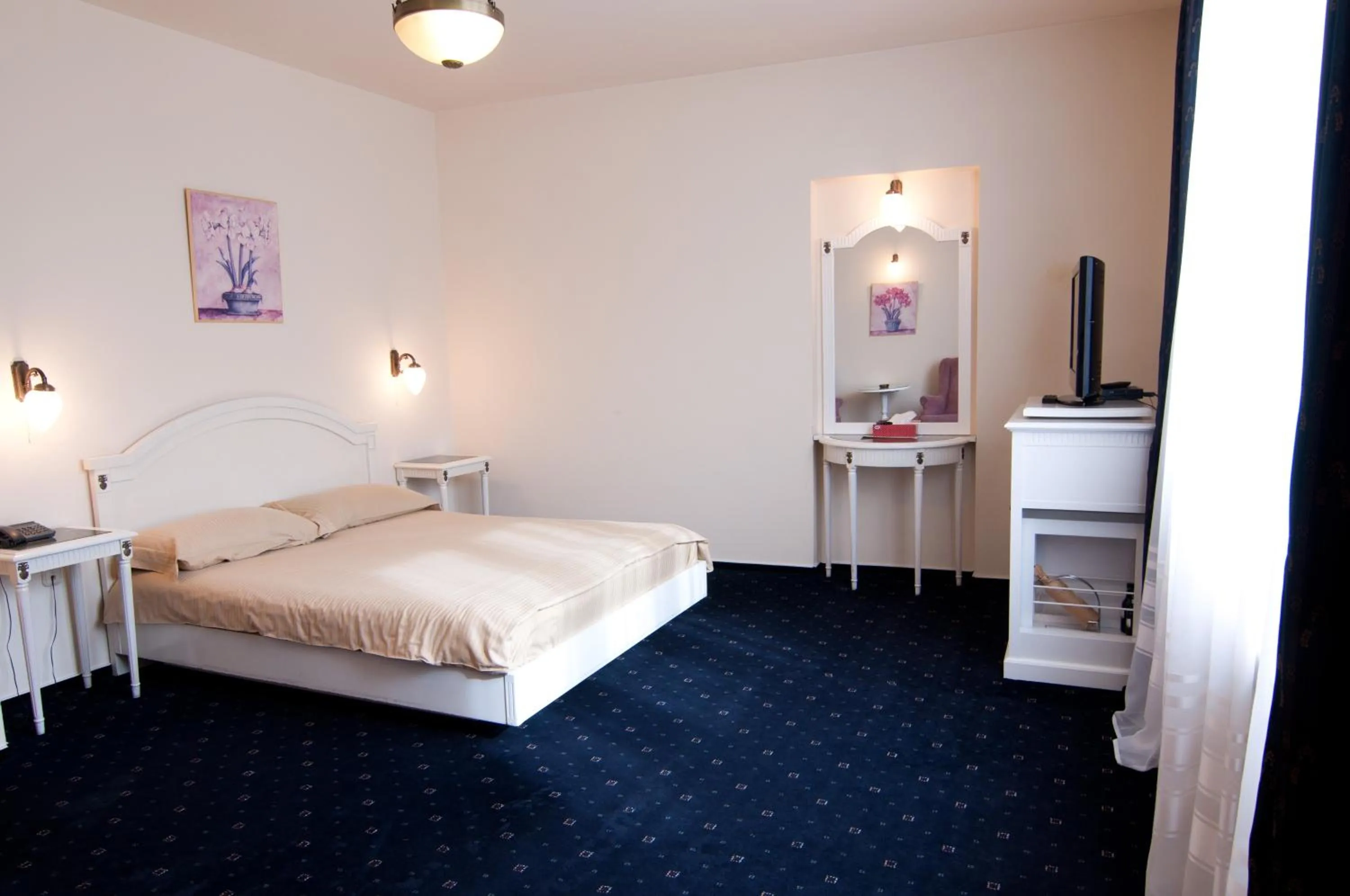 Bed in The Elite - Oradea's Legendary Hotel