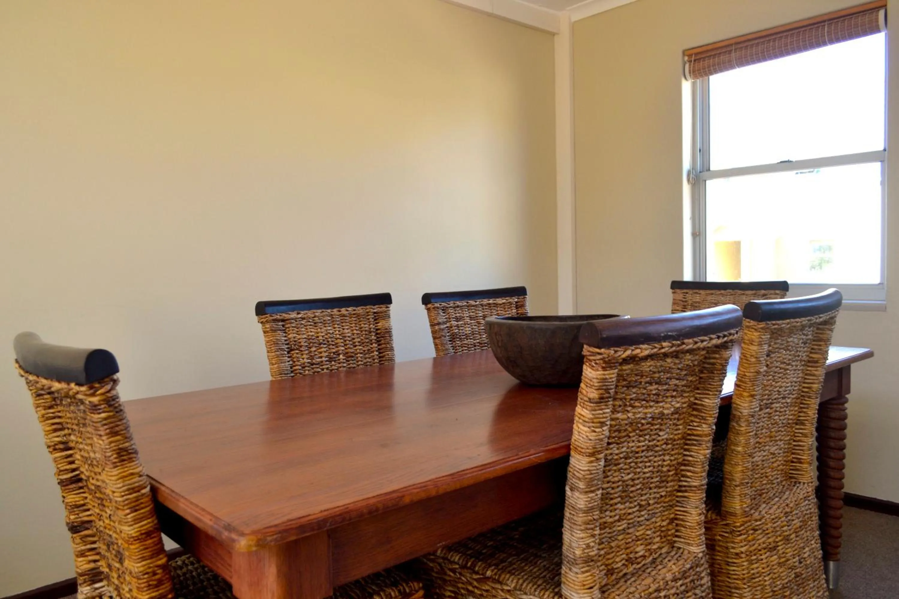 Dining area in iKhaya Lodge