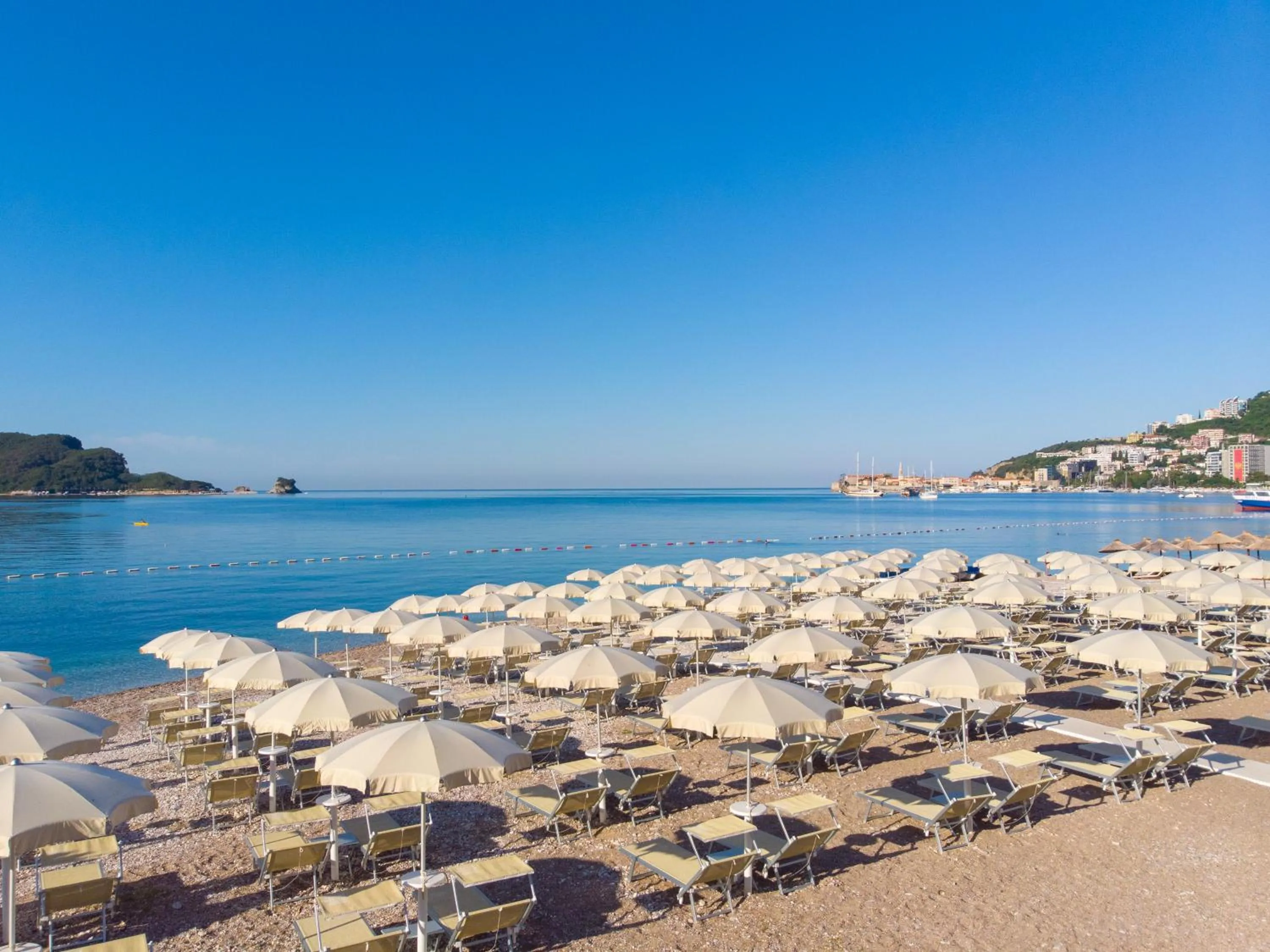 Beach in Hotel Aleksandar