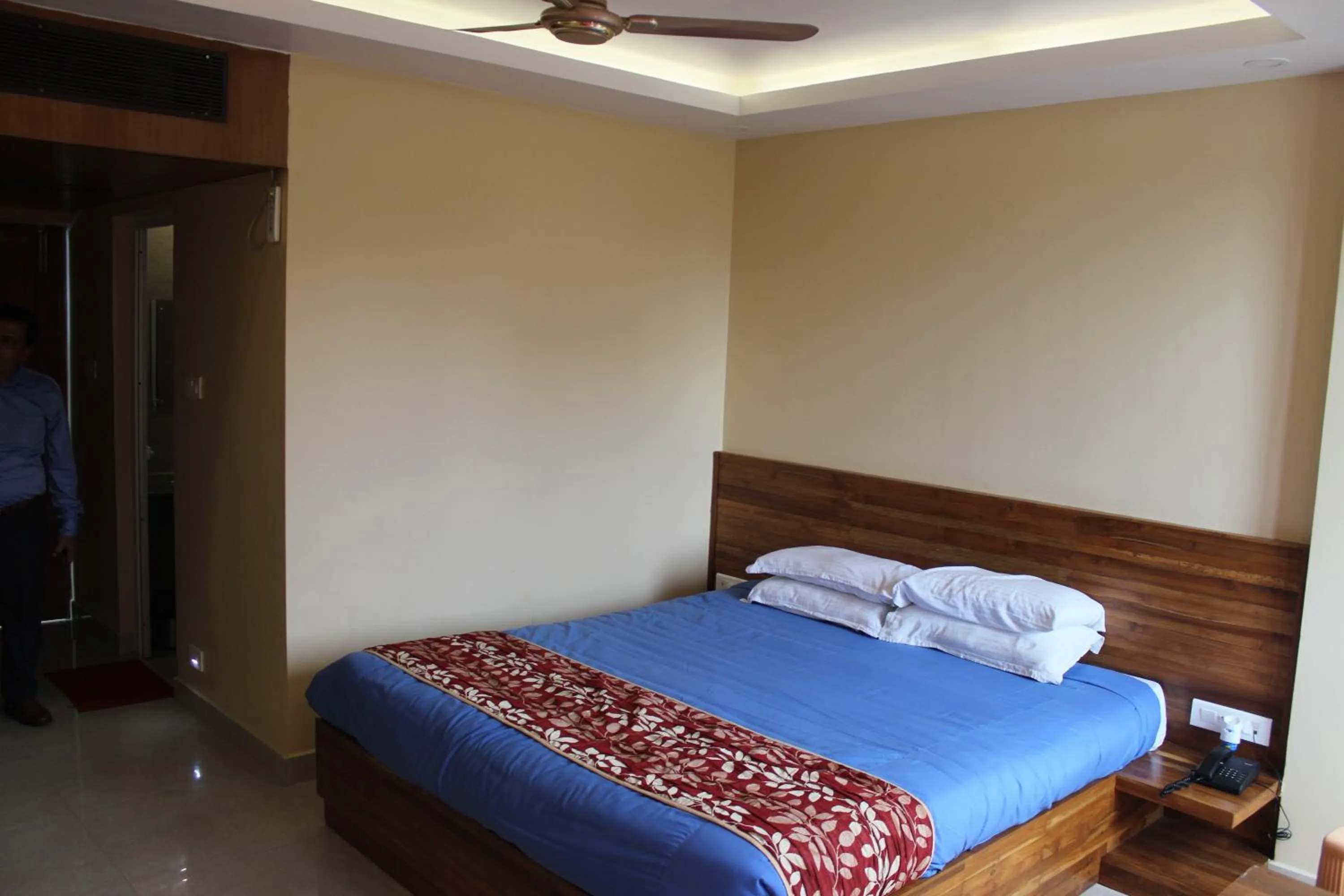 Bedroom, Bed in The White Coral