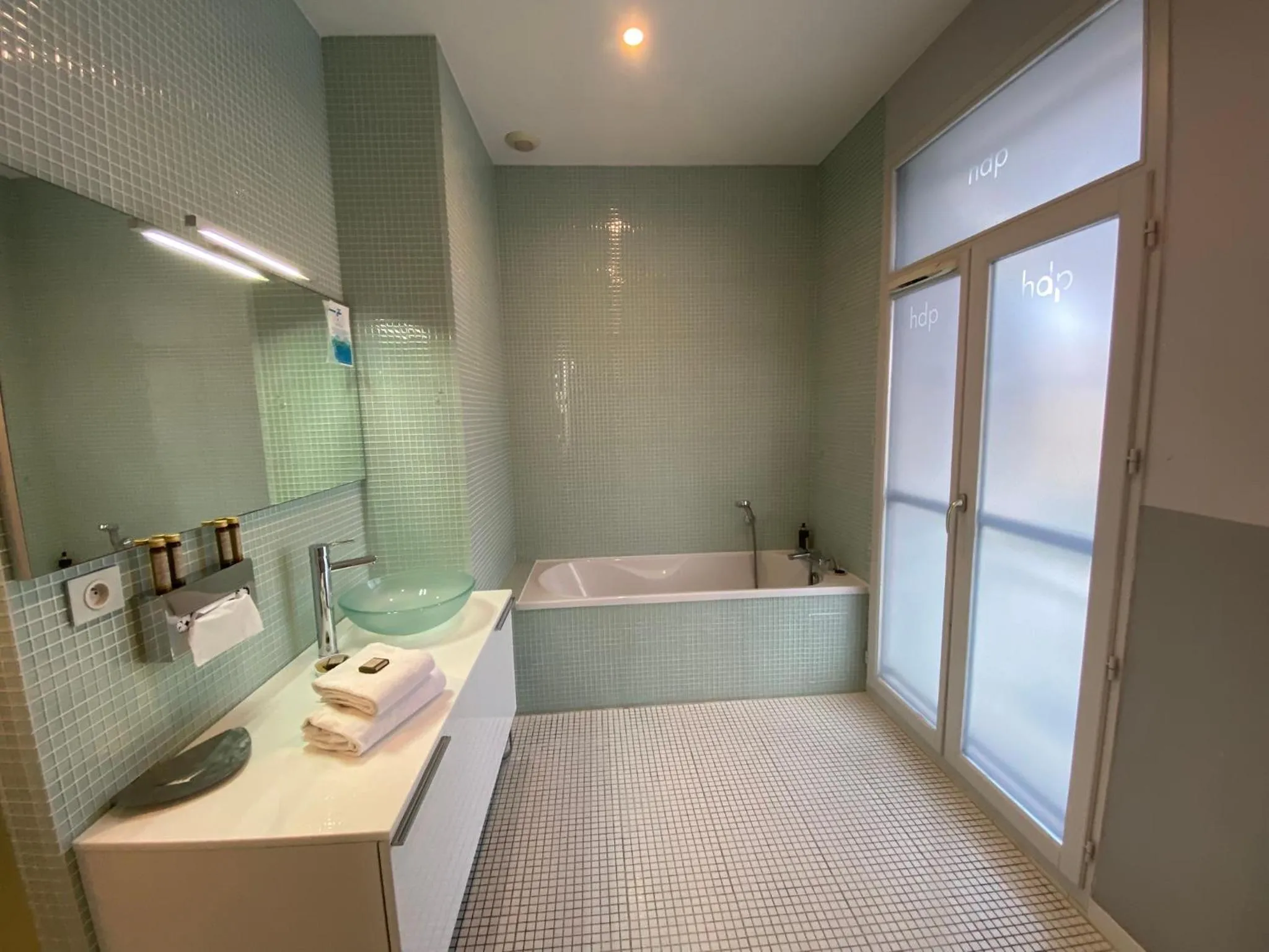 Bathroom in Hôtel De Paris