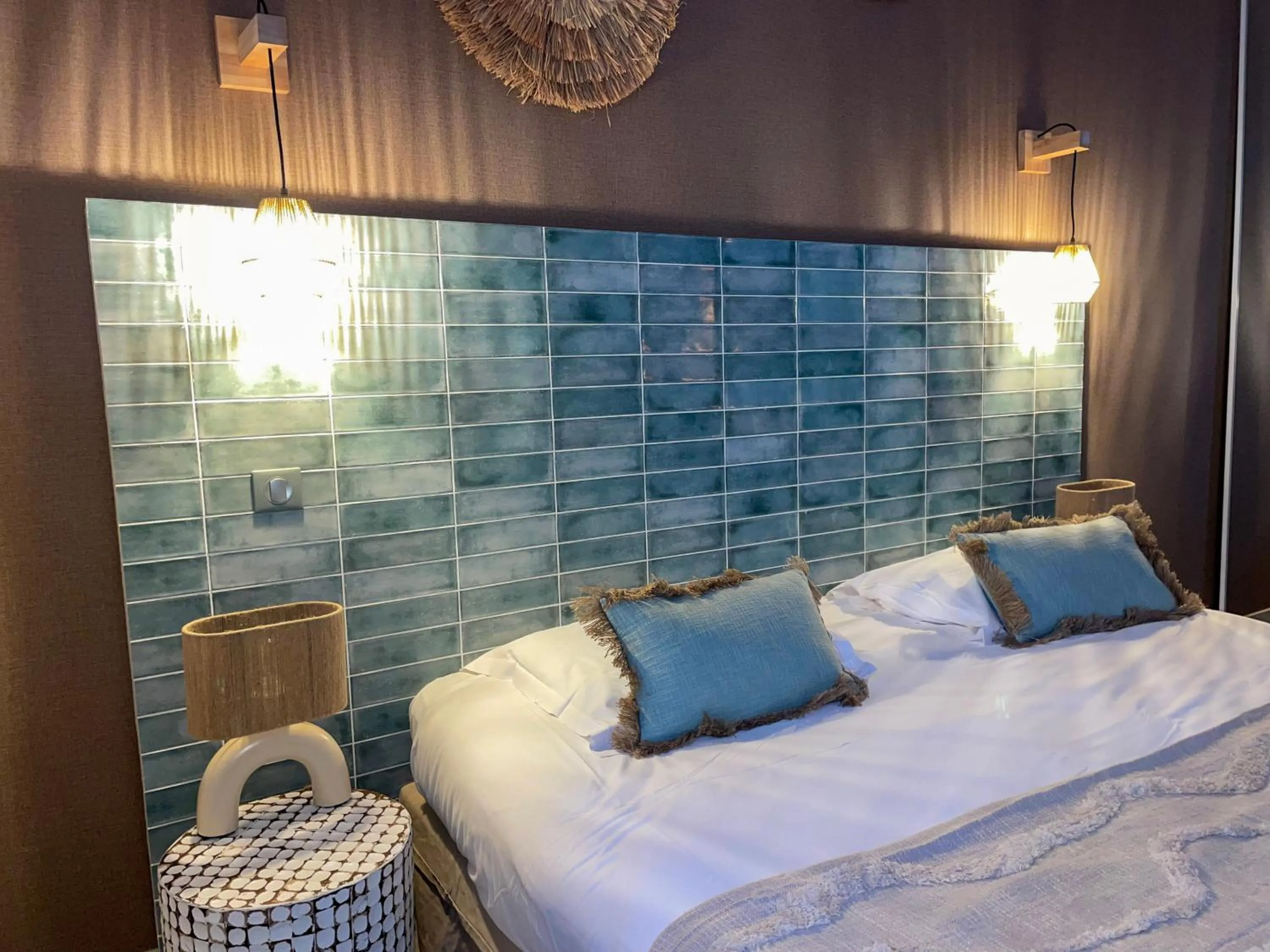 Bedroom, Bed in Hôtel De Paris