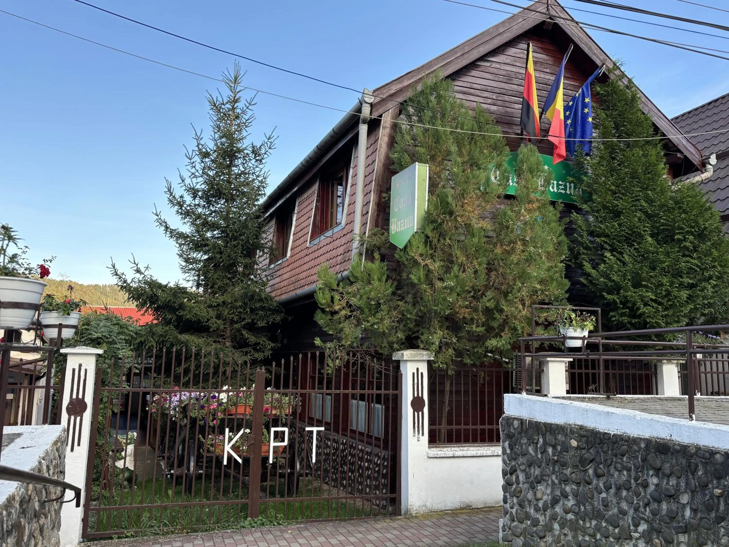 Property building in Casa Bazna