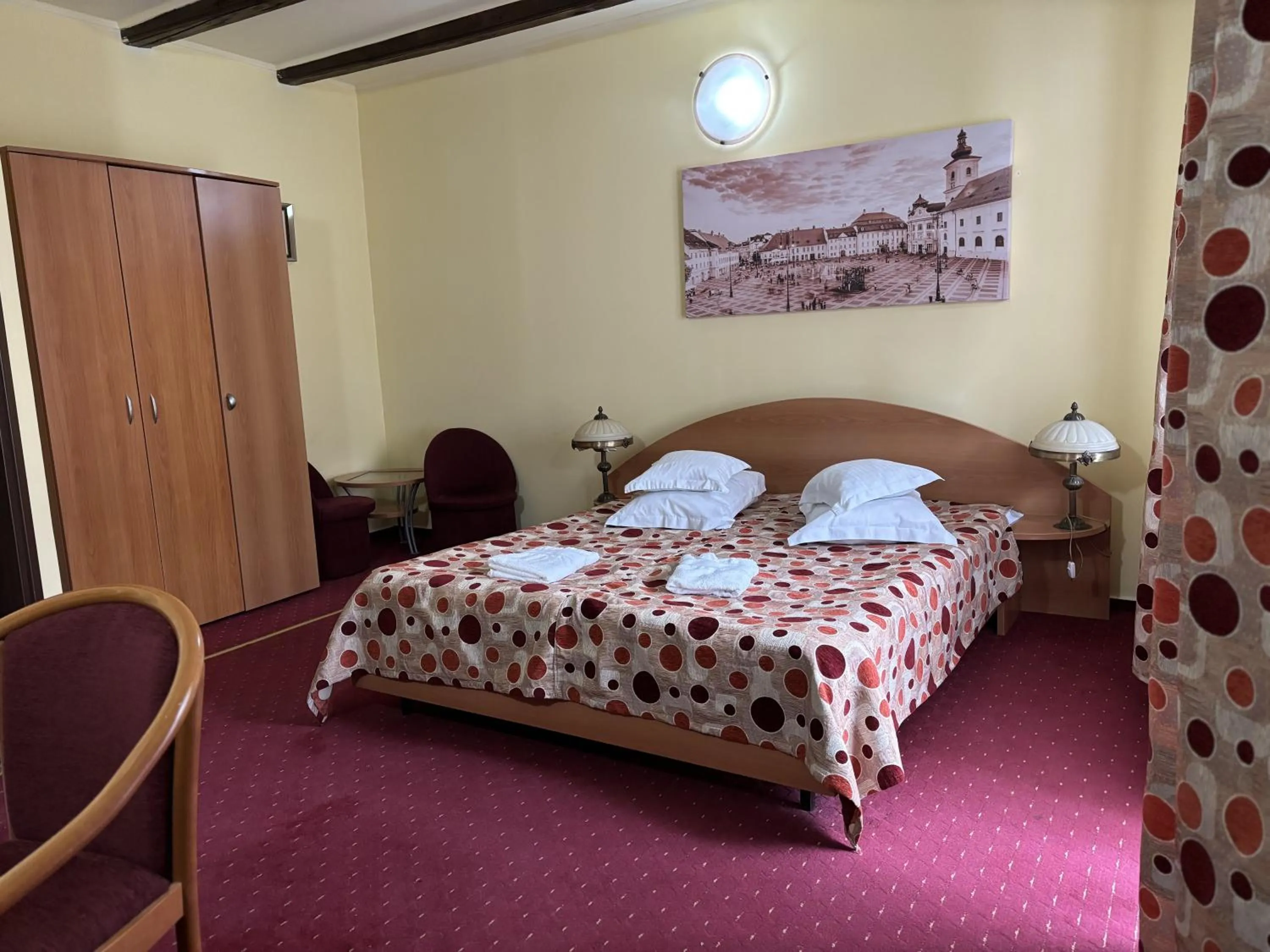 Photo of the whole room, Bed in Casa Bazna