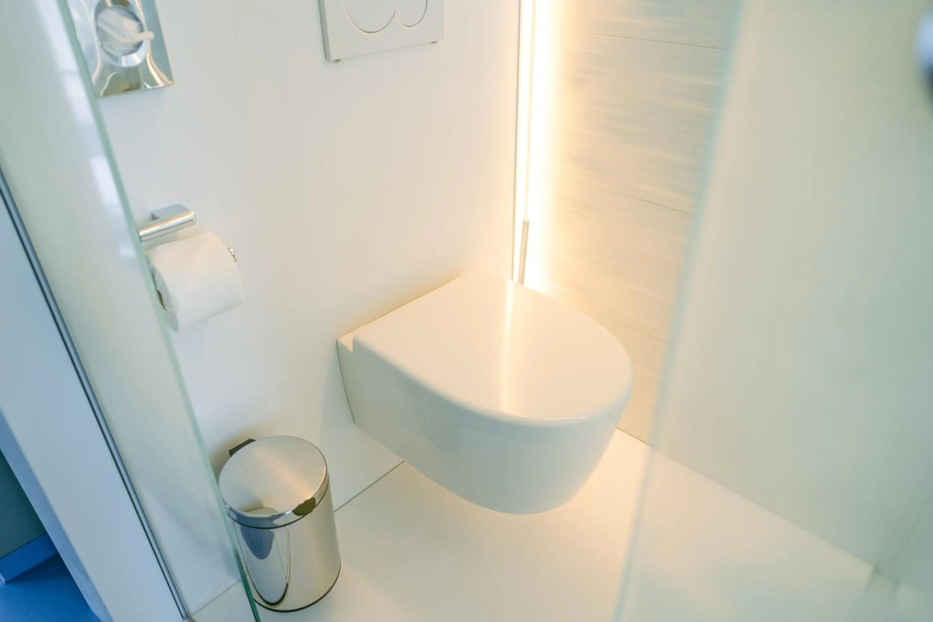 Toilet in MY CLOUD Transit Hotel - Guests with international flight only!