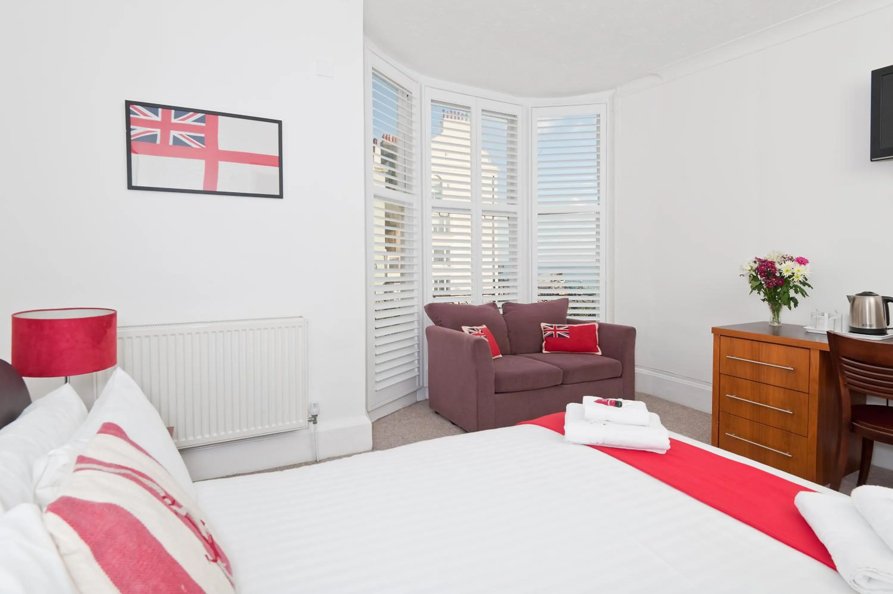 Bedroom, Bed in Hamptons Brighton